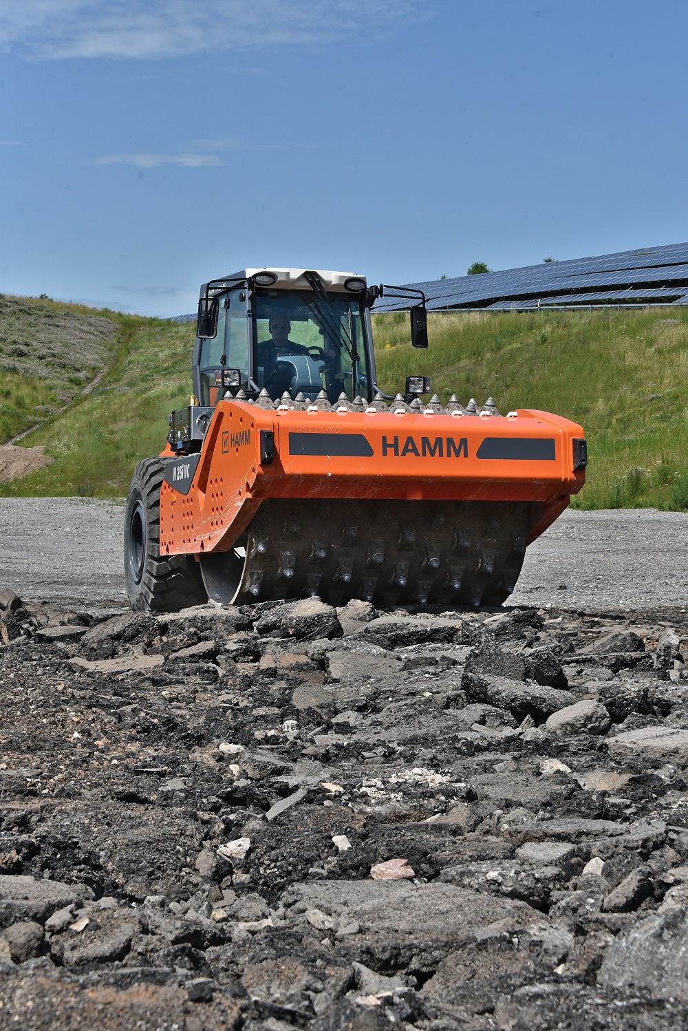 HAMM H25i VC compactor