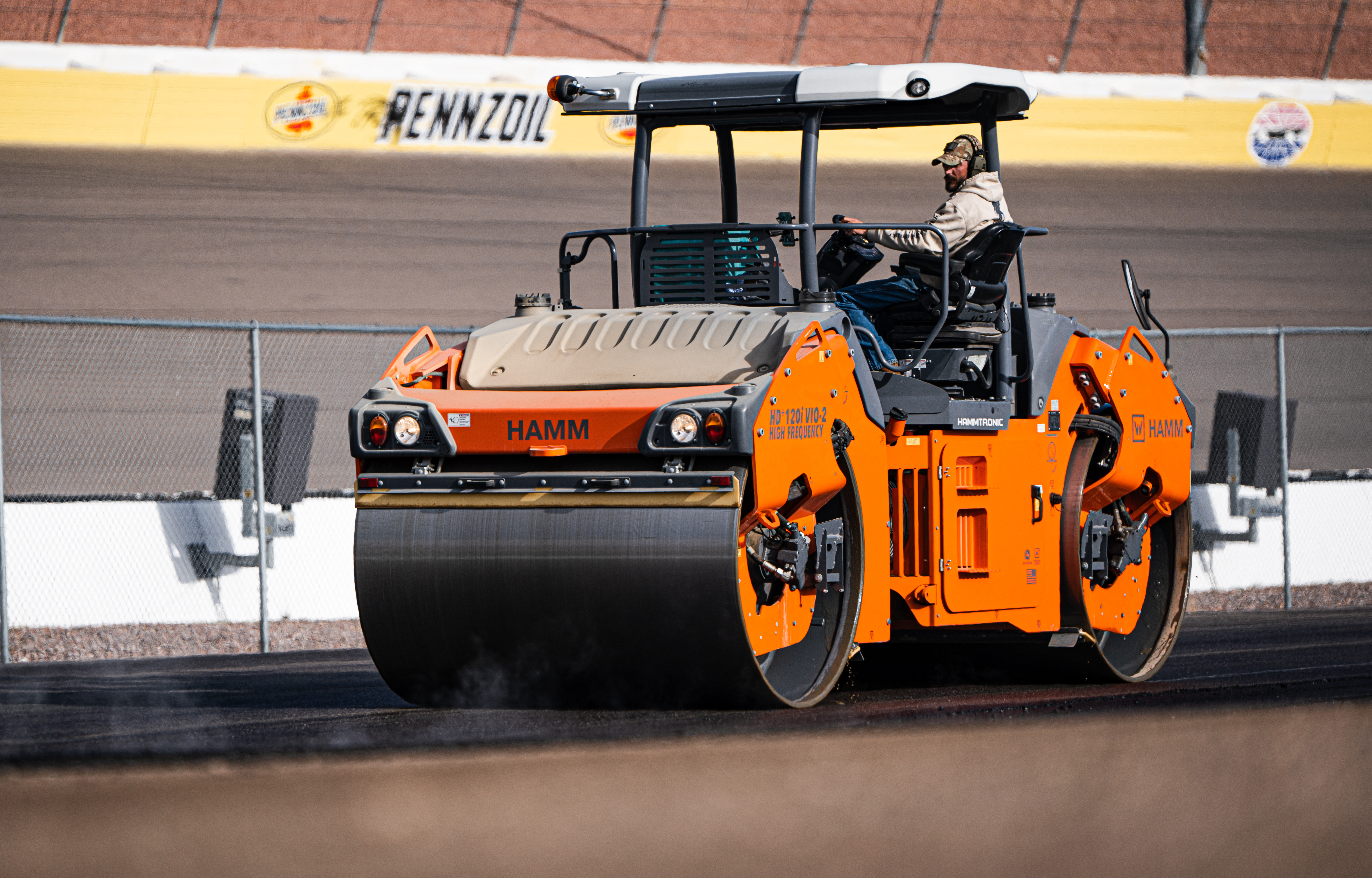 Hamm roller