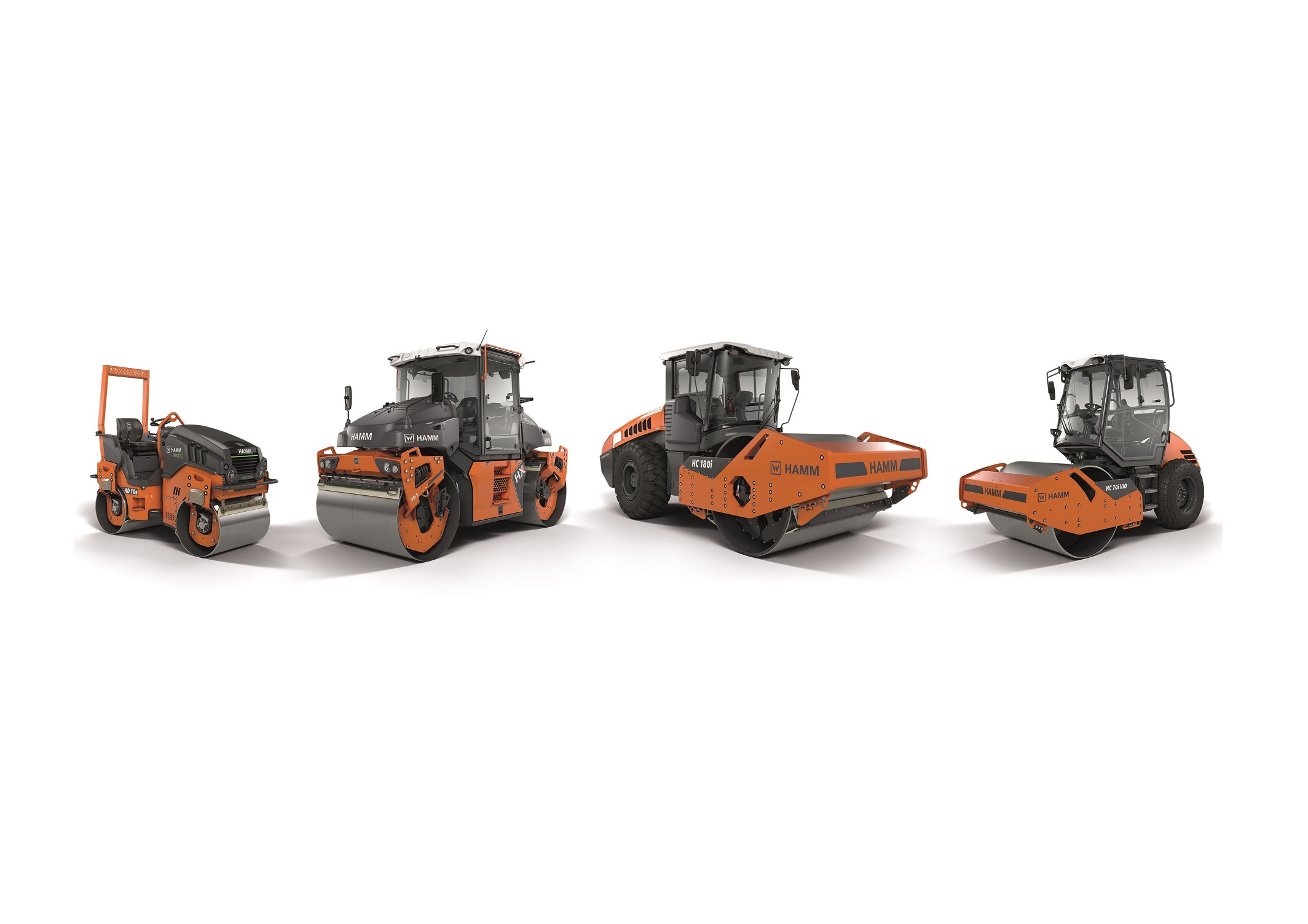 At bauma 2022, Hamm is presenting numerous new series and models: the HX series (pivot-steered tandem rollers), the HC series (compactors over 11 t), the HC CompactLine series (small compactors) and electrically powered compact rollers from the HD CompactLine range.
