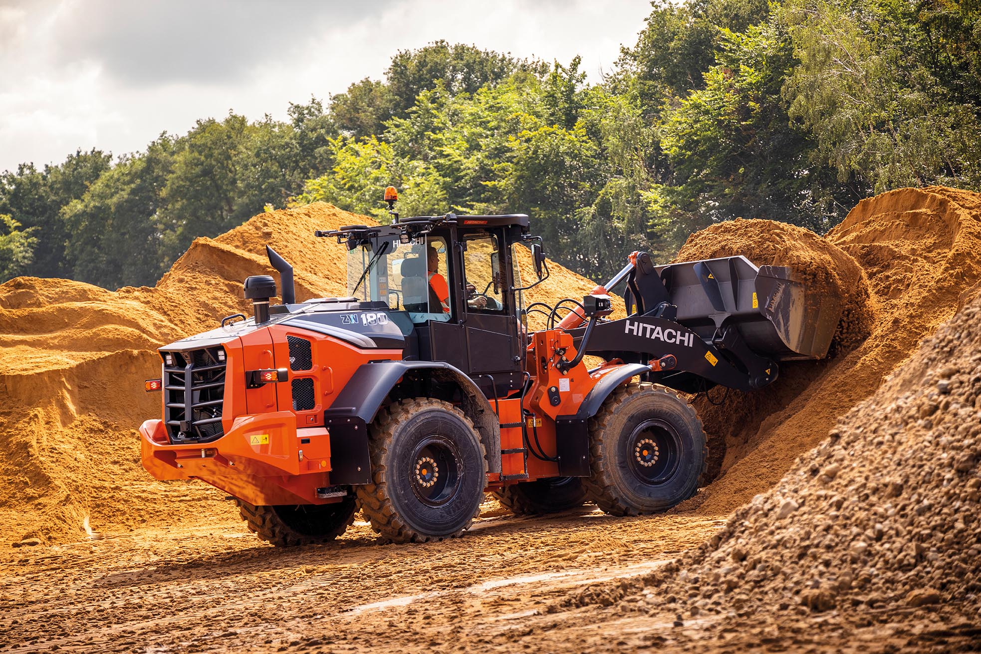Hitachi wheel loader ZW180 <br> Image source: Hitachi Construction Machinery (Europe) NV