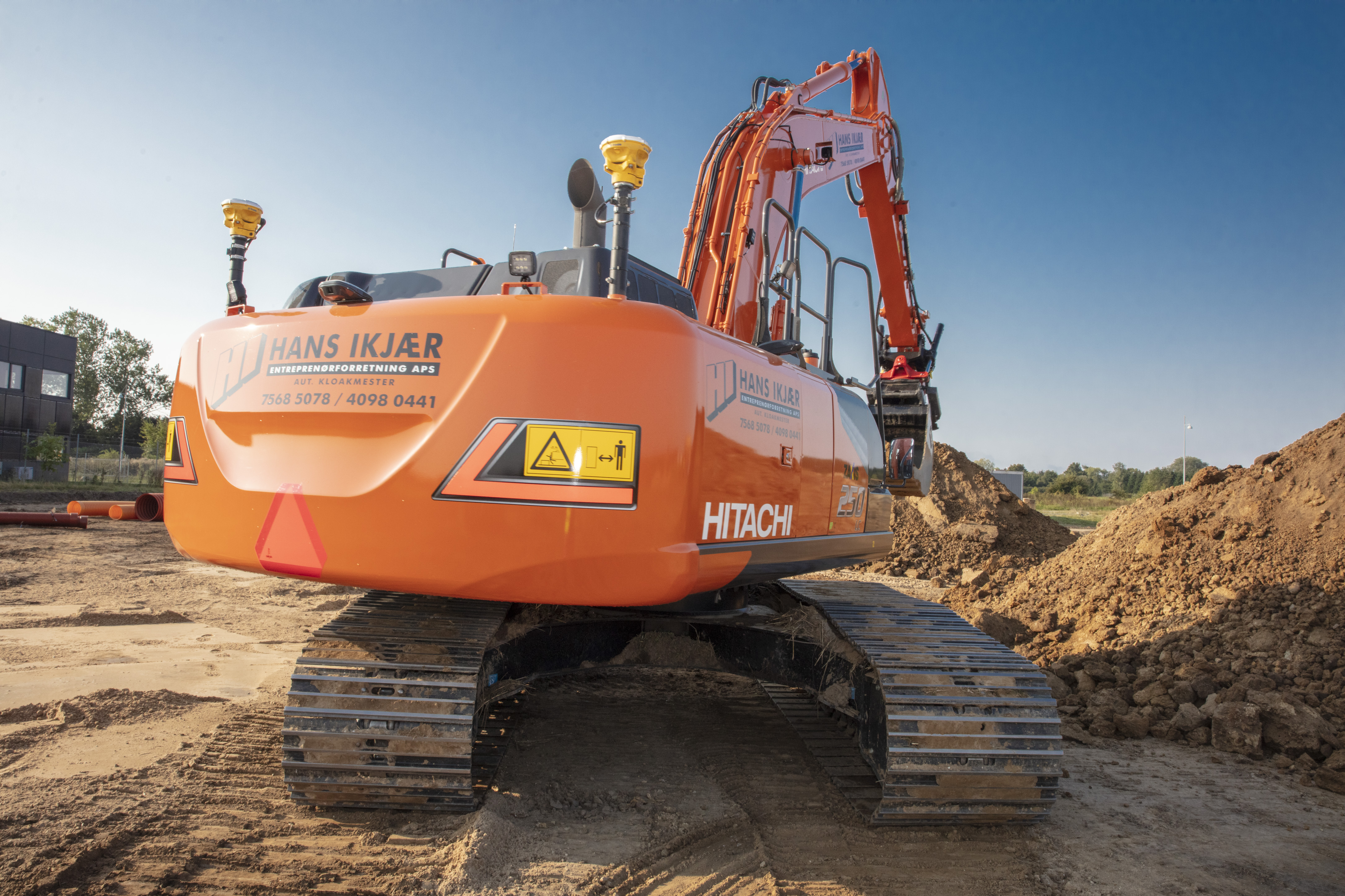 Hitachi ZX250 <br> Image source: Hitachi Construction Machinery (Europe) NV