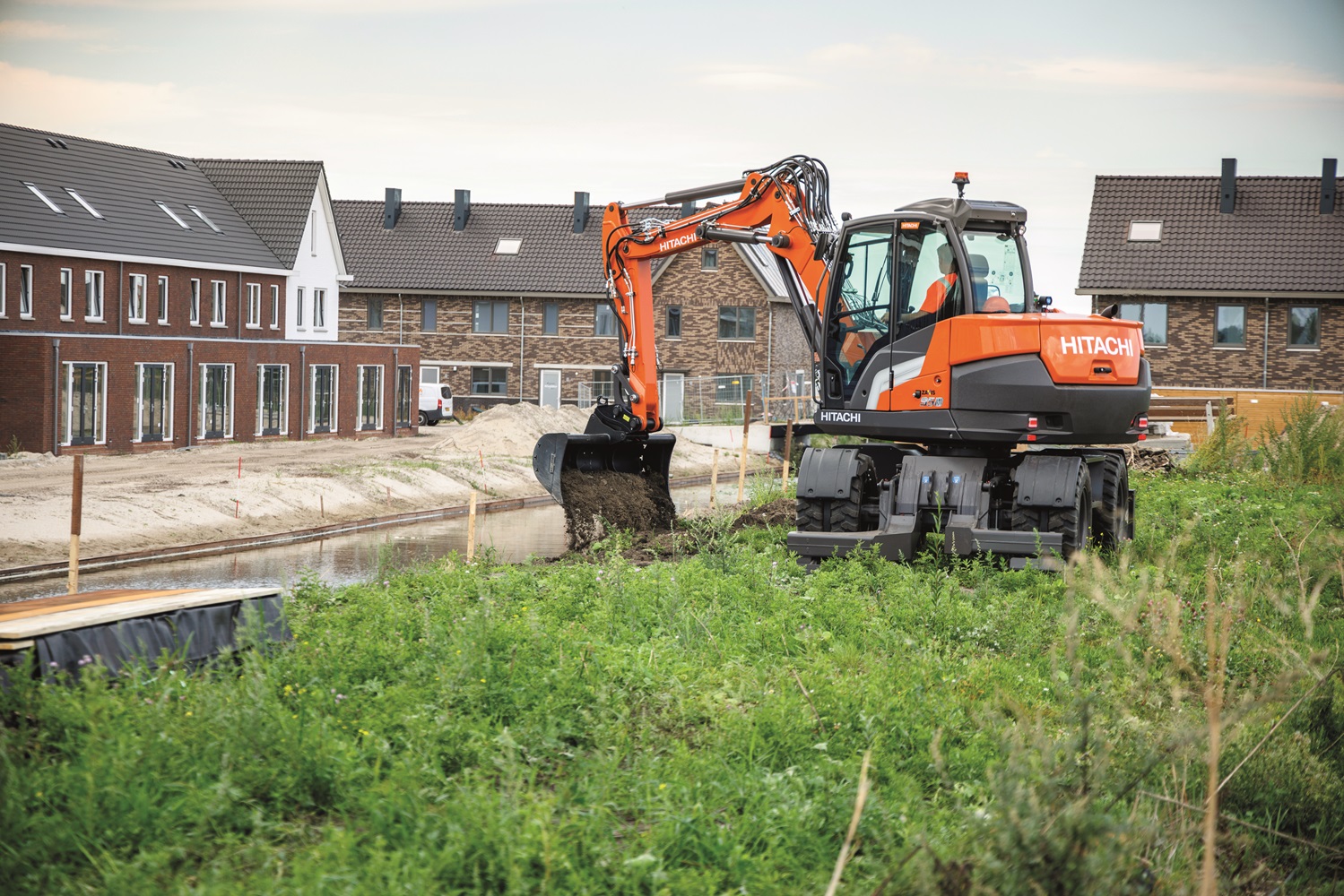 Hitachi ZX95W-7 compact wheeled excavator