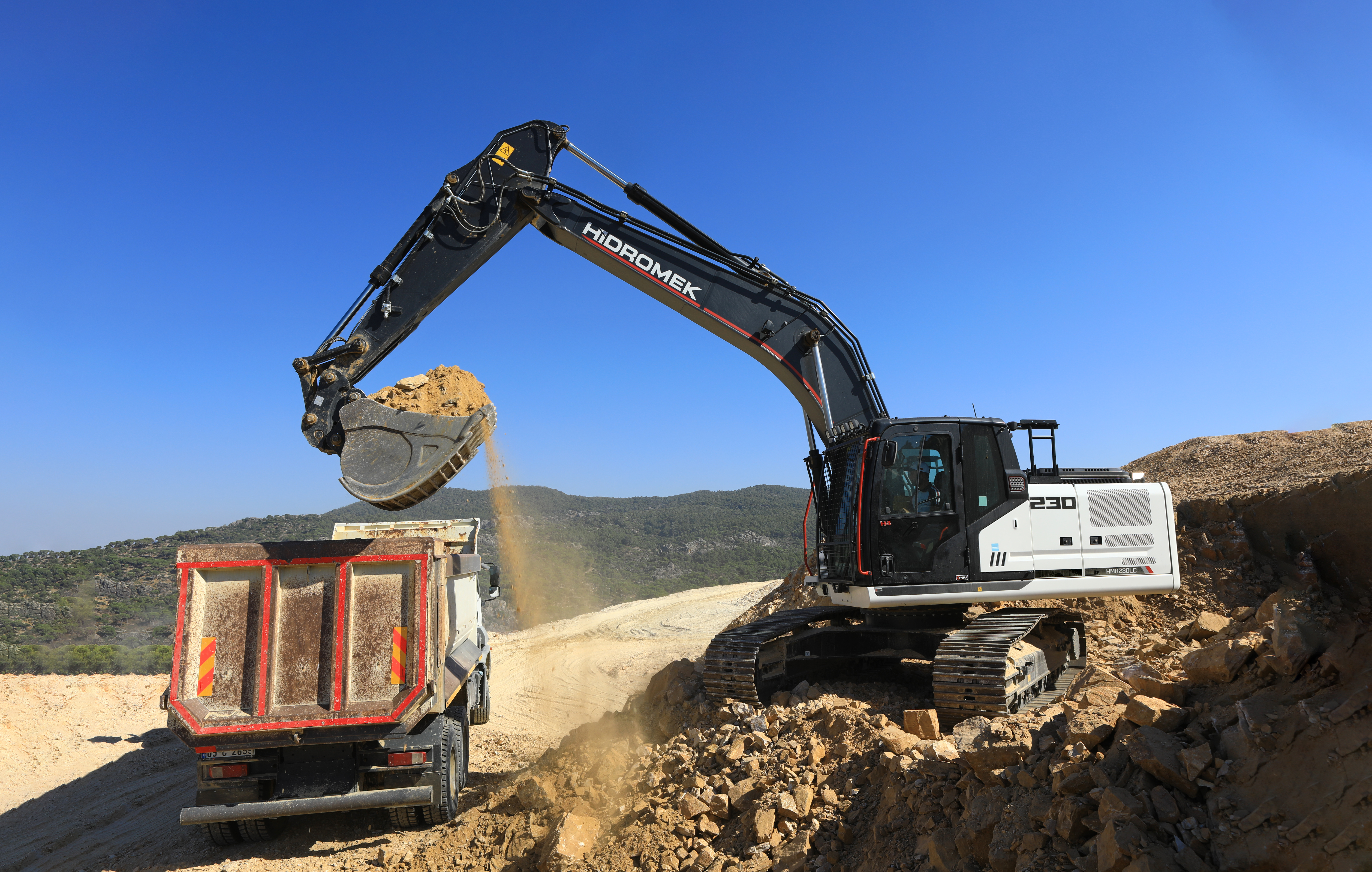 HİDROMEK HMK230LC