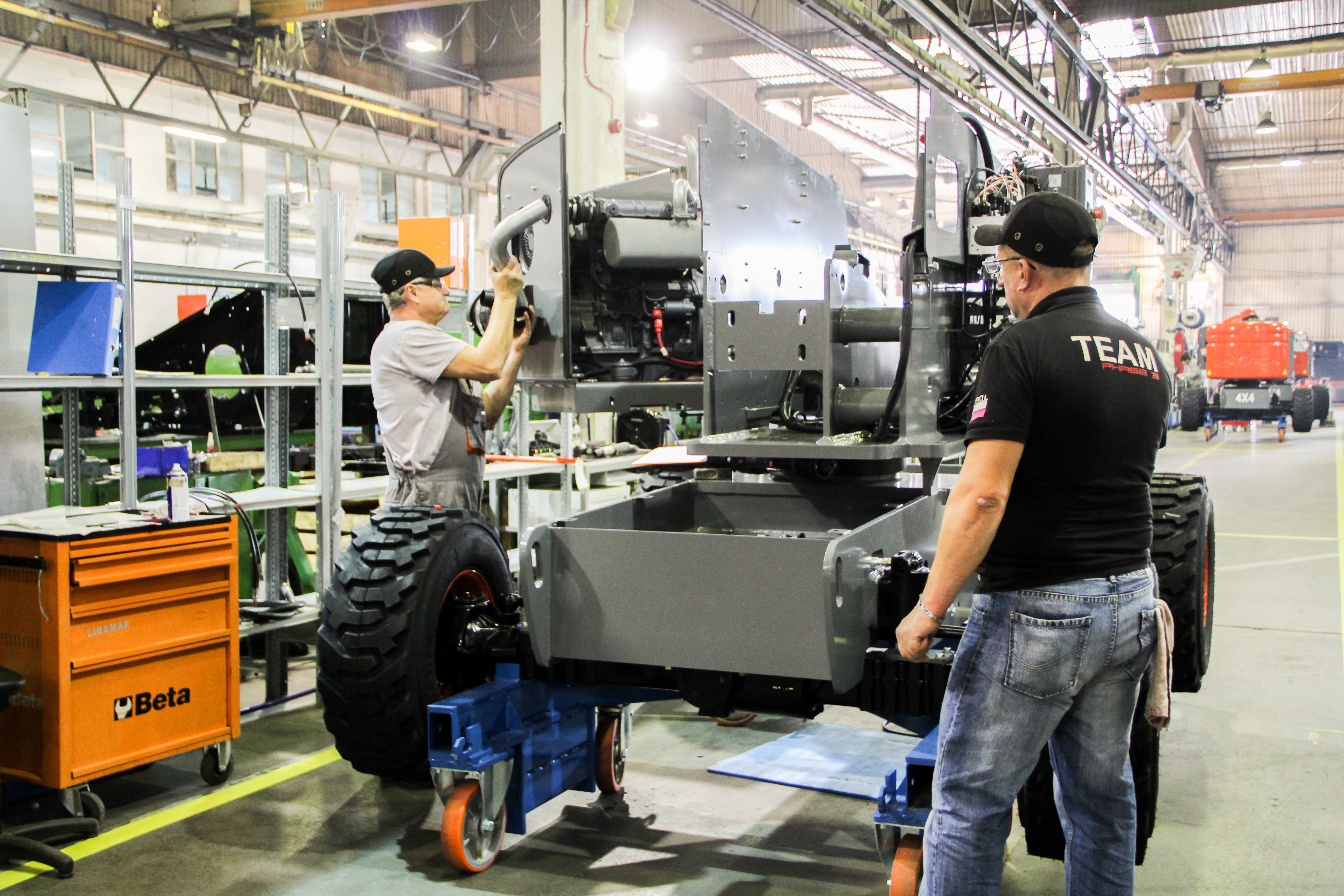 Skyjack Hungary Plant