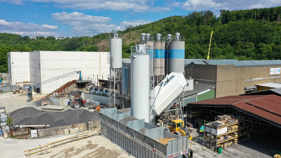 Innovative Technology: EUROMIX® 3300 SPACE by SBM produces UHPC (Ultra High Performance Concrete) for Wind Turbine Towers Credits: SBM Mineral Processing (reprint free of charge if mentioned)