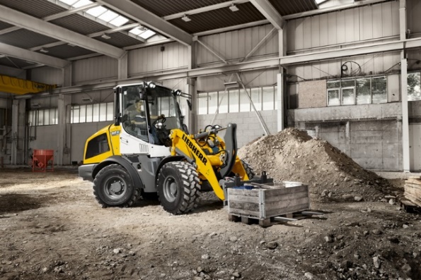  No local CO2 emissions: The L 507 E from Liebherr is also suitable for indoor operations.