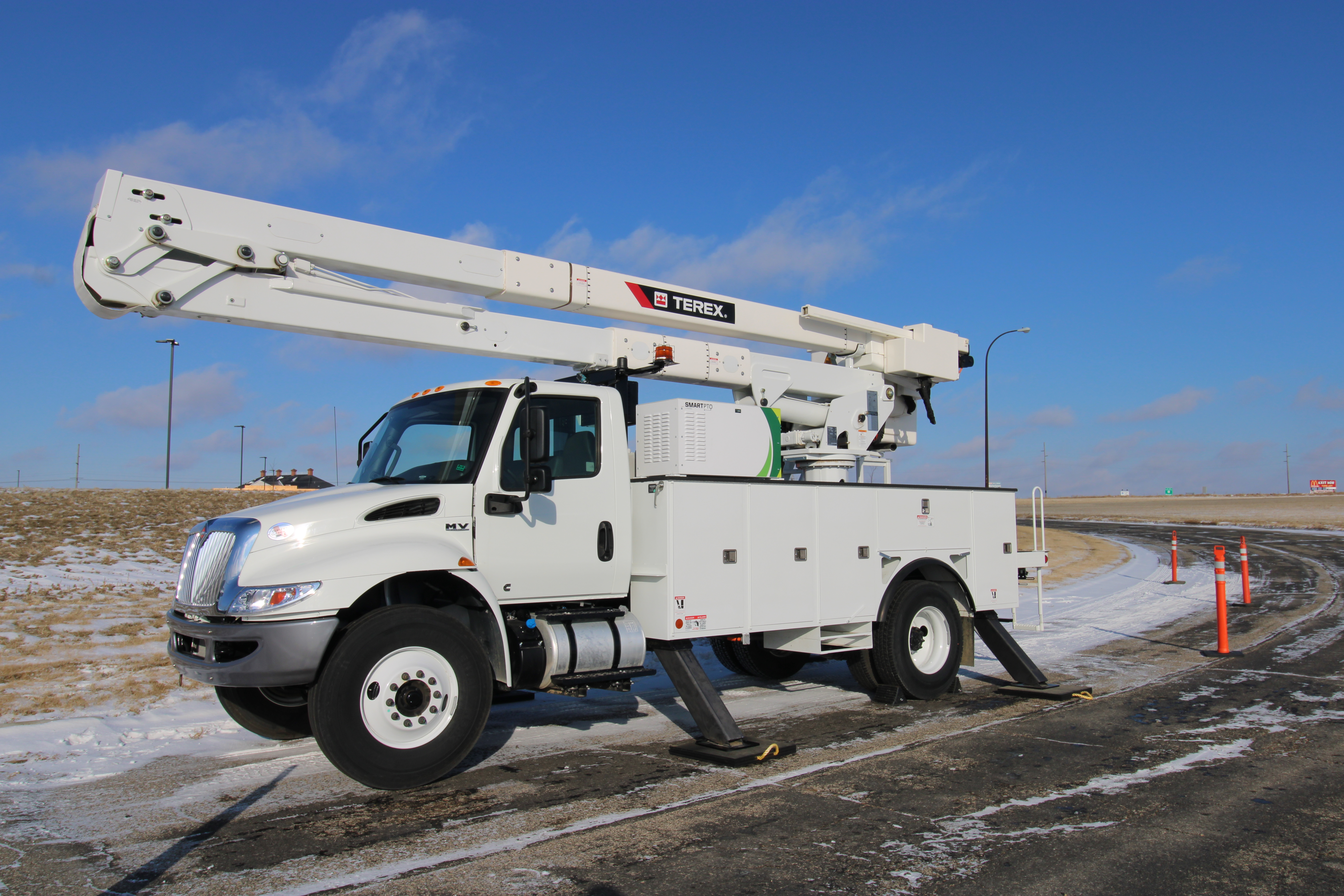 The Viatec SmartPTO is a simple and reliable product that reduces idling, increases fuel savings, and minimizes noise and air pollution by utilizing stored plug in electric power to operate the equipment.