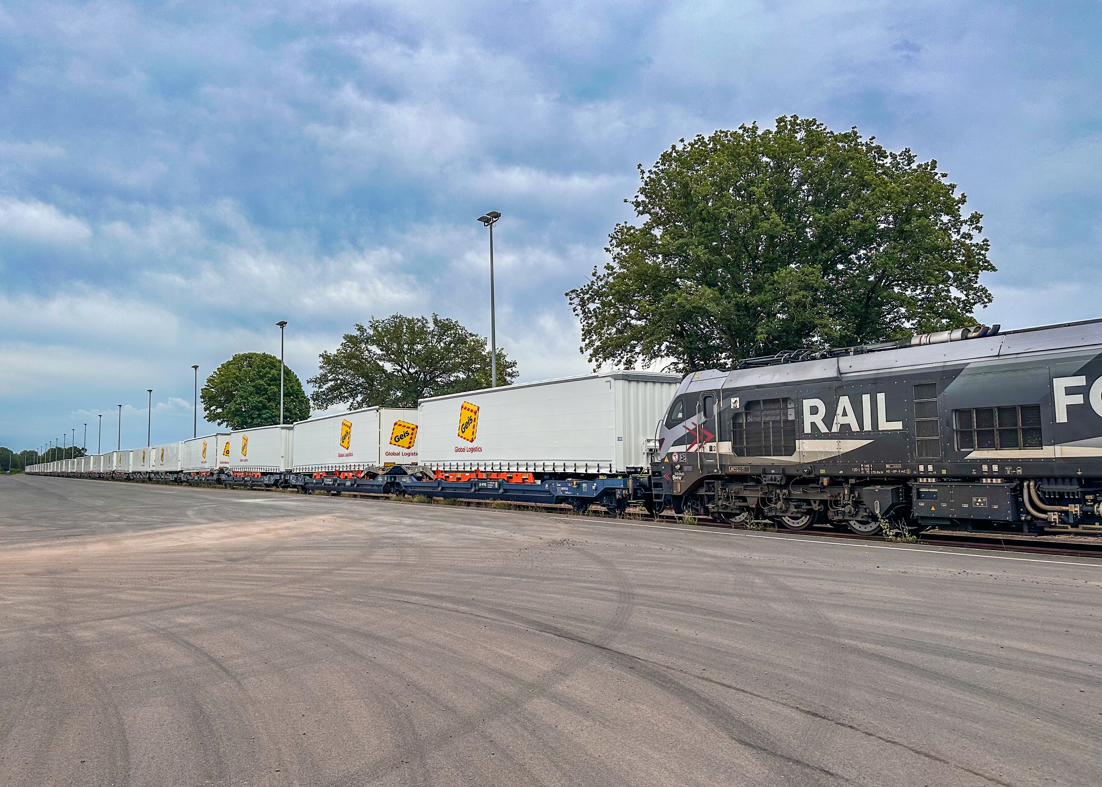 Trailer delivery for Geis