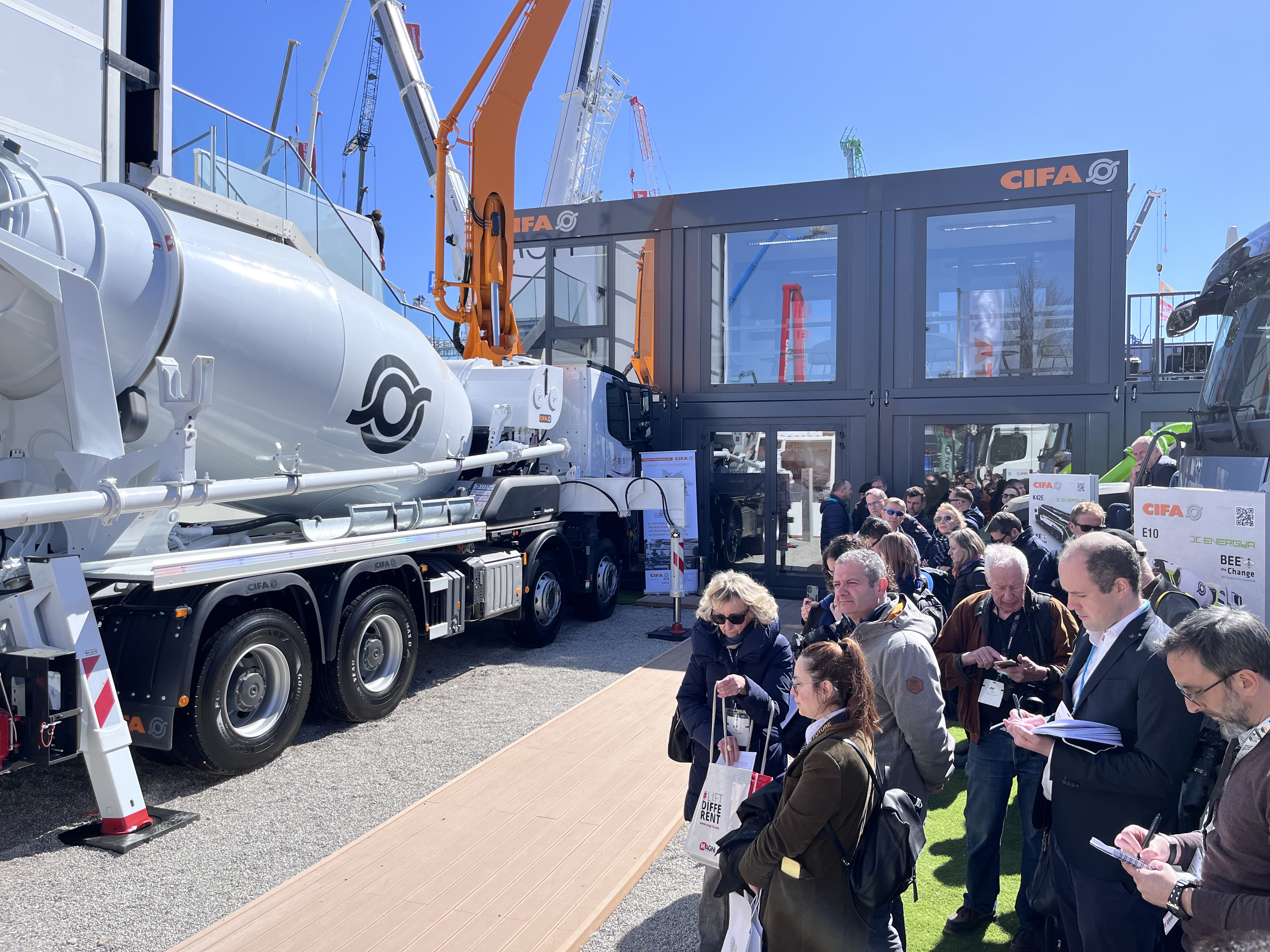 CIFA presents the new Magnum MK35H with carbon boom at Bauma 2025