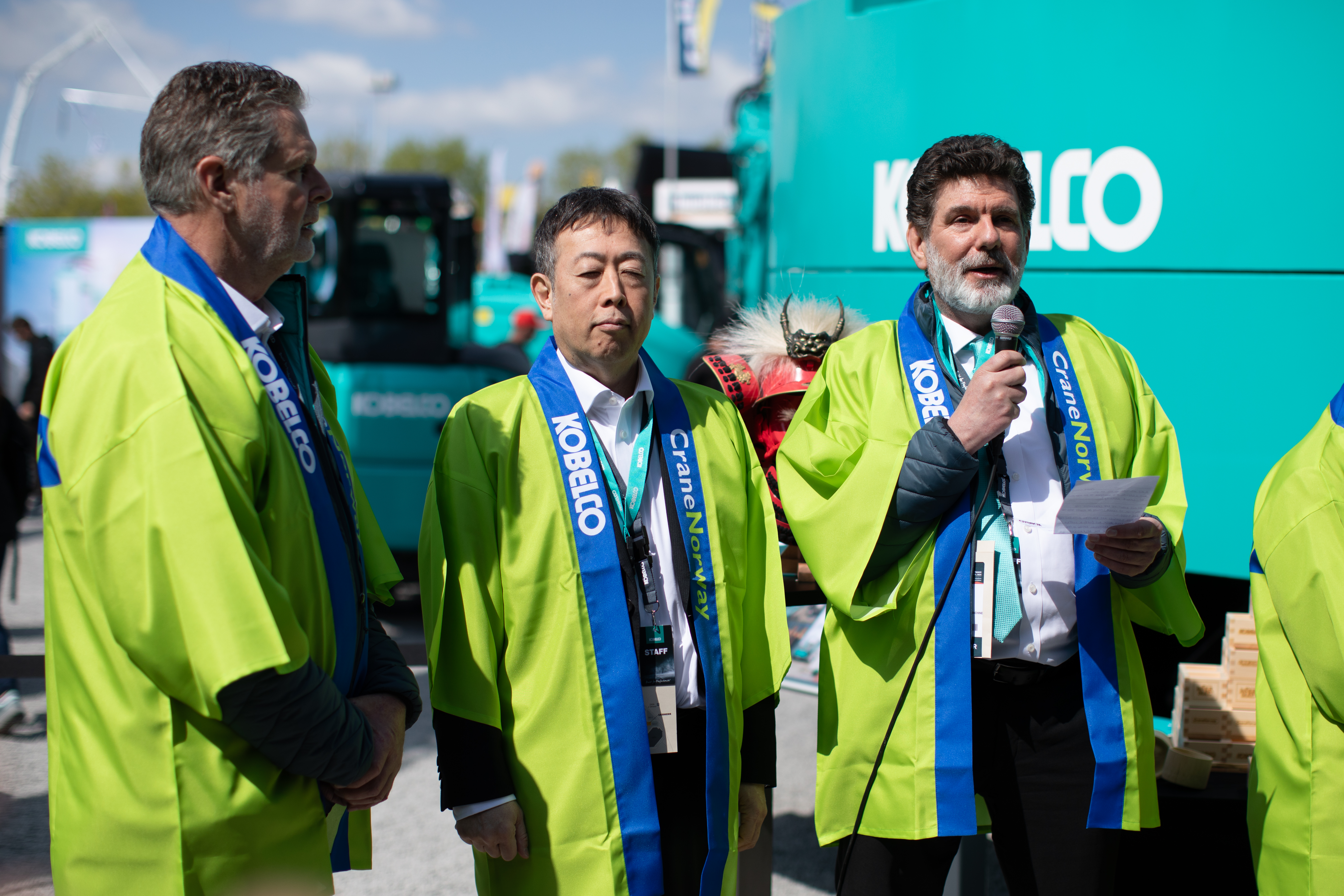 Ceremonial handover during Intermat symbolizing prosperity and success