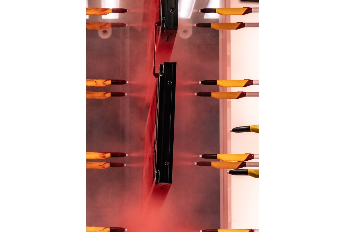 In addition to the classic PERI colours, other RAL colours can also be selected for the powder coating.