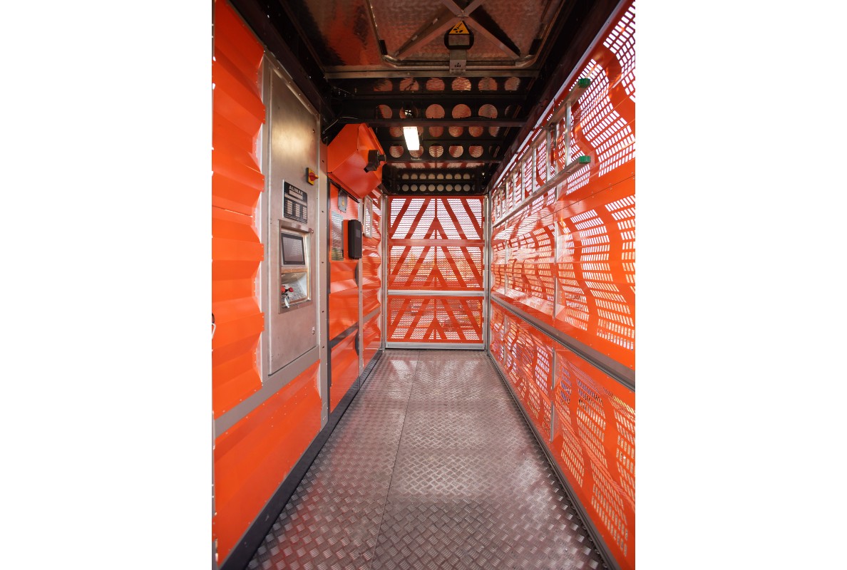 Alimak Scando 650a - Hoist Car Interior