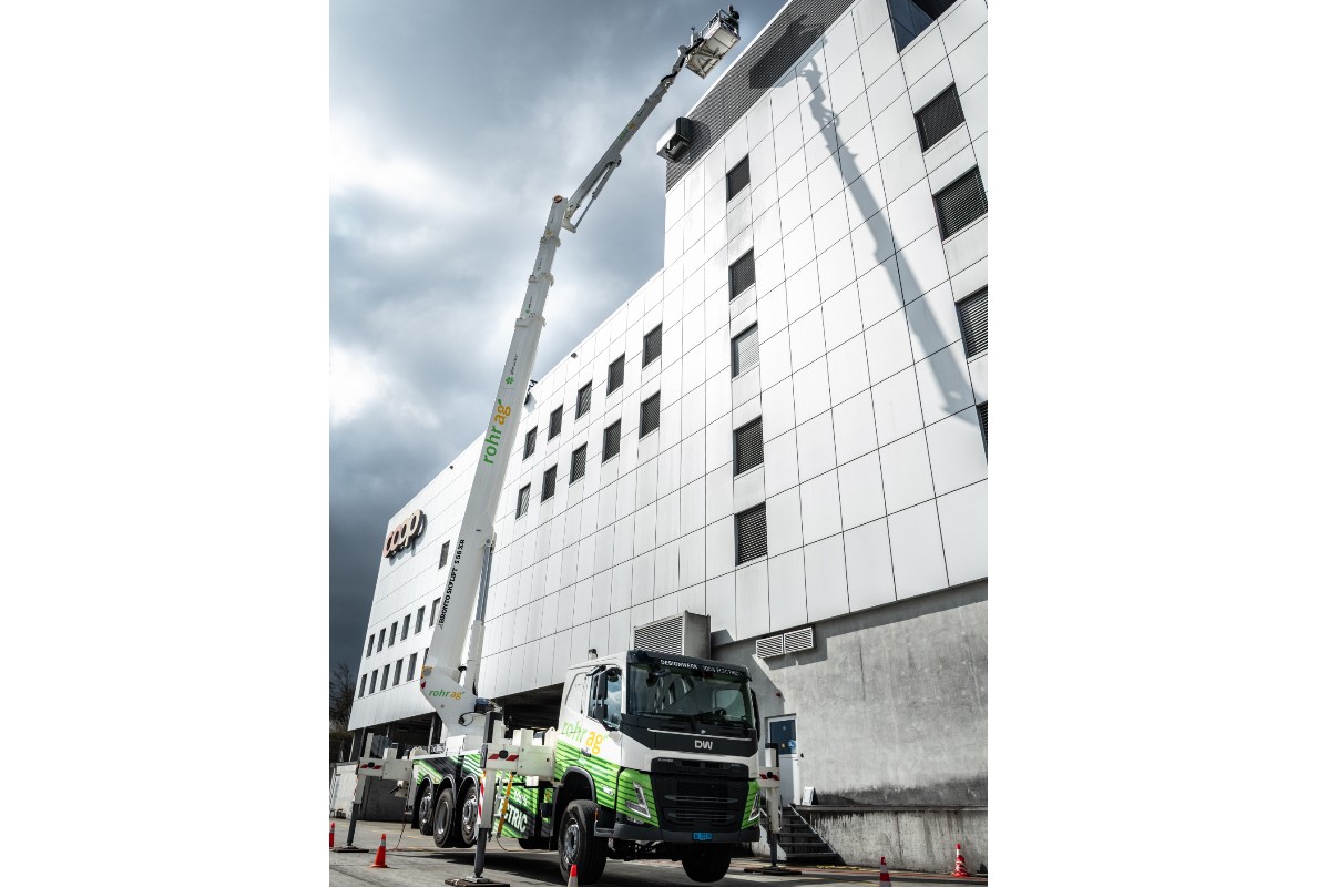World premiere at Bauma 2025: Bronto Skylift and Designwerk present the first fully electric truck mounted aerial platform with a working height of 56 metres