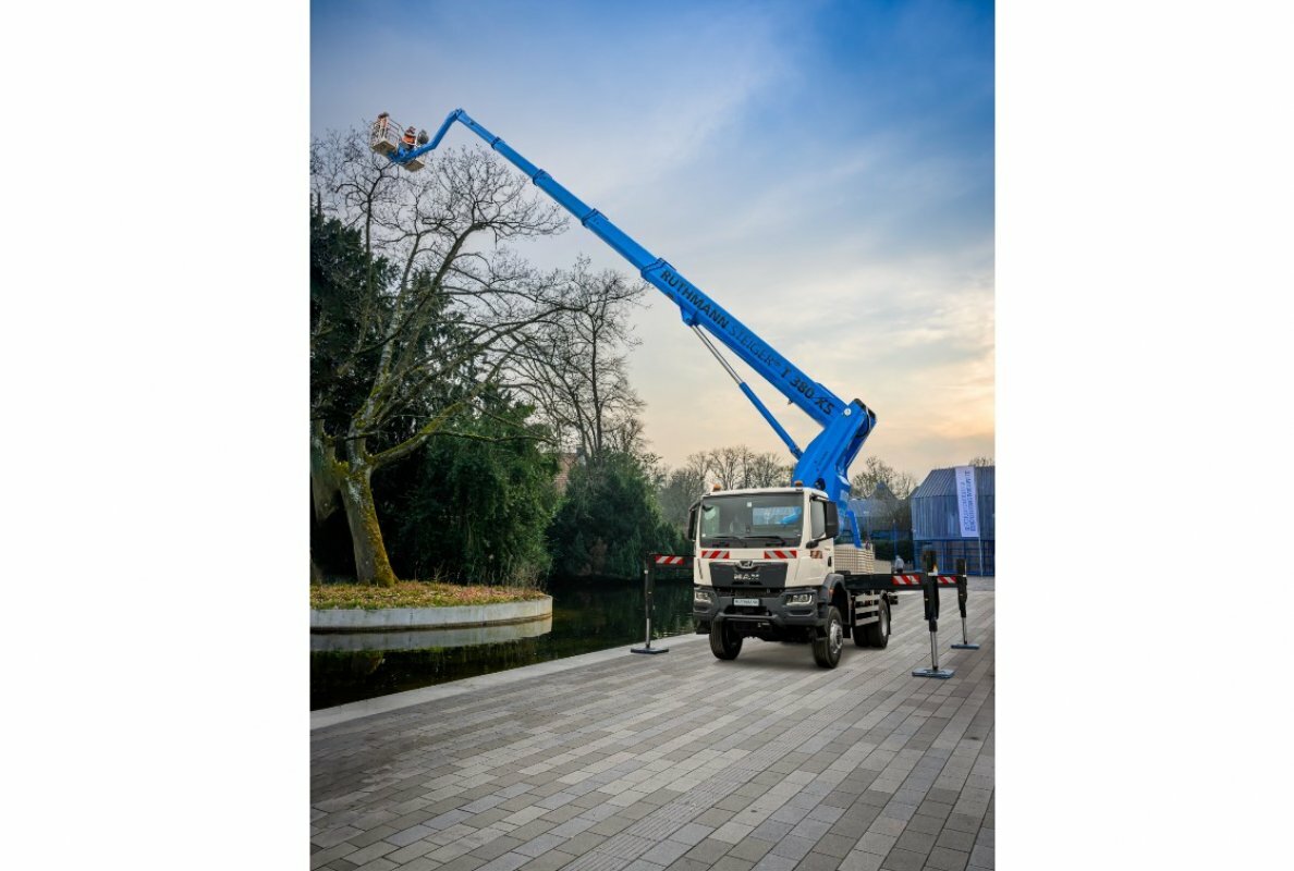 Ruthmann presents the new STEIGER® T 380 XS