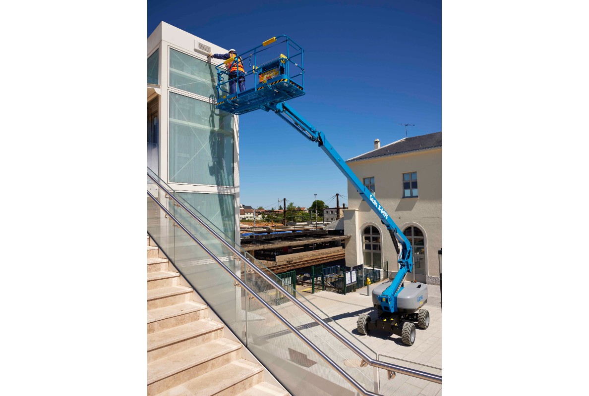 Genie S-60 FE Urban Horizontal reach