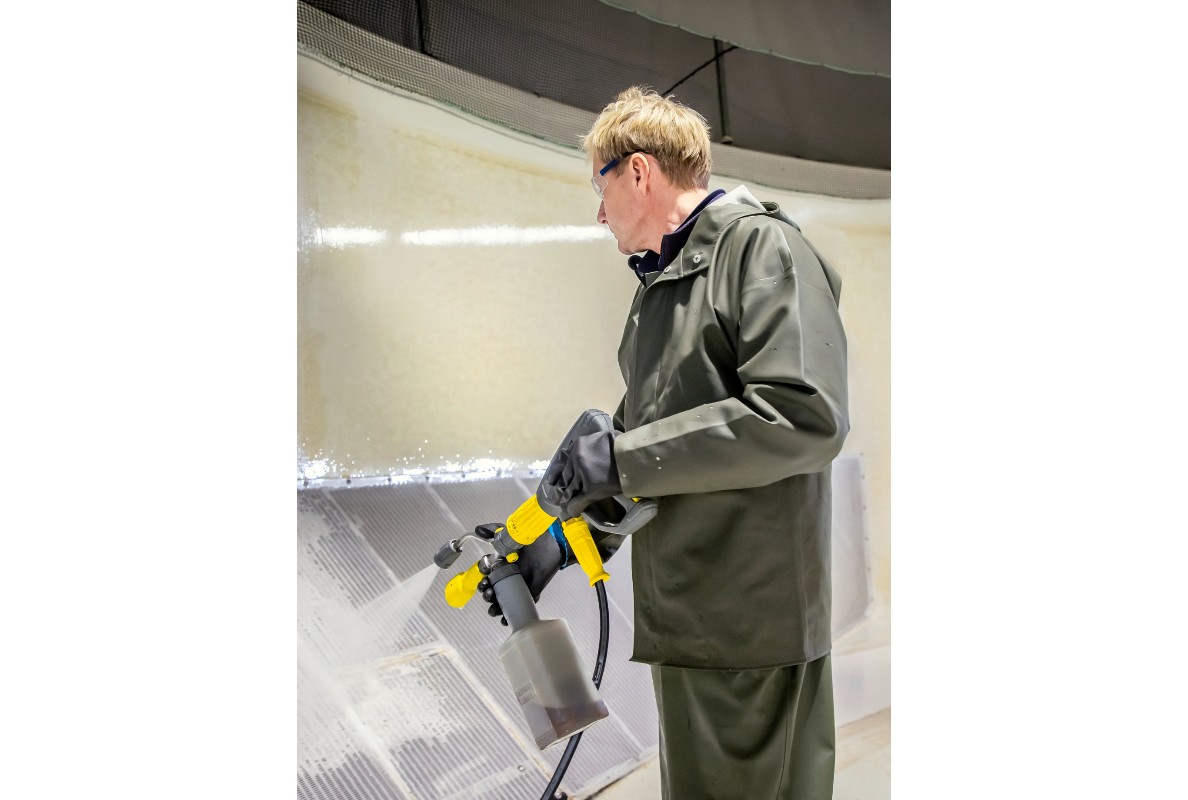 The high-pressure cleaner accessory is suitable not only for cleaning vehicles, but is also used for numerous applications in the agricultural sector.