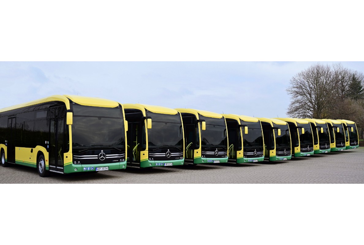 Mercedes-Benz eCitaro electrifies inter-city routes
