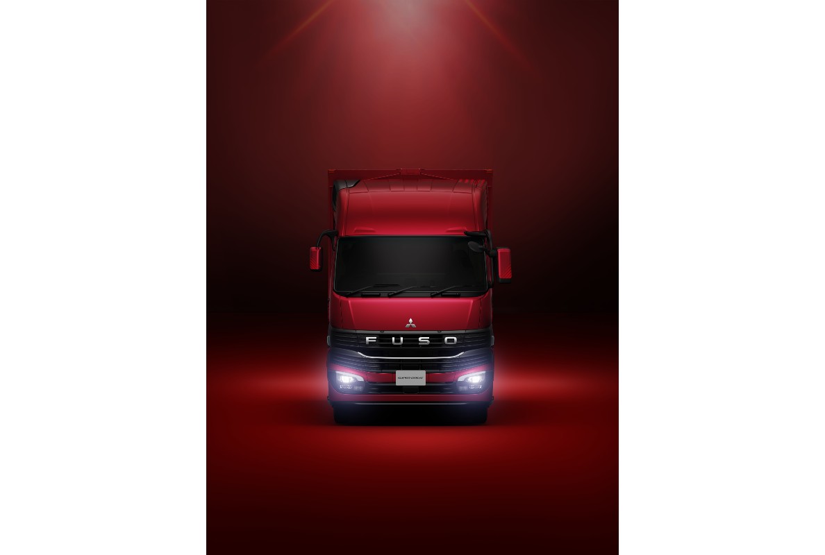 New FUSO Super Great heavy-duty truck Oct 2023 front-view