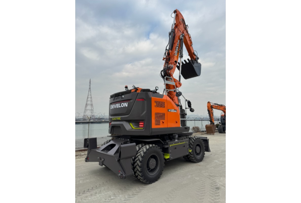 Develon DX140WRE