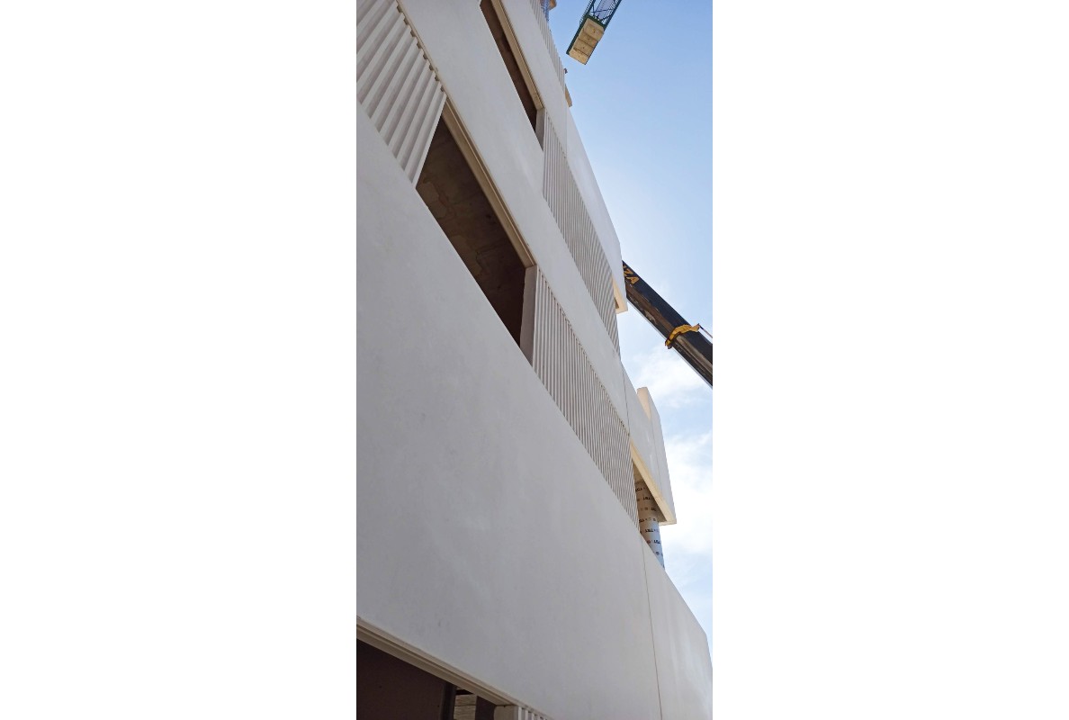 Moldtech Installs Two Vertical Battery Moulds in Germany for Residential Projects