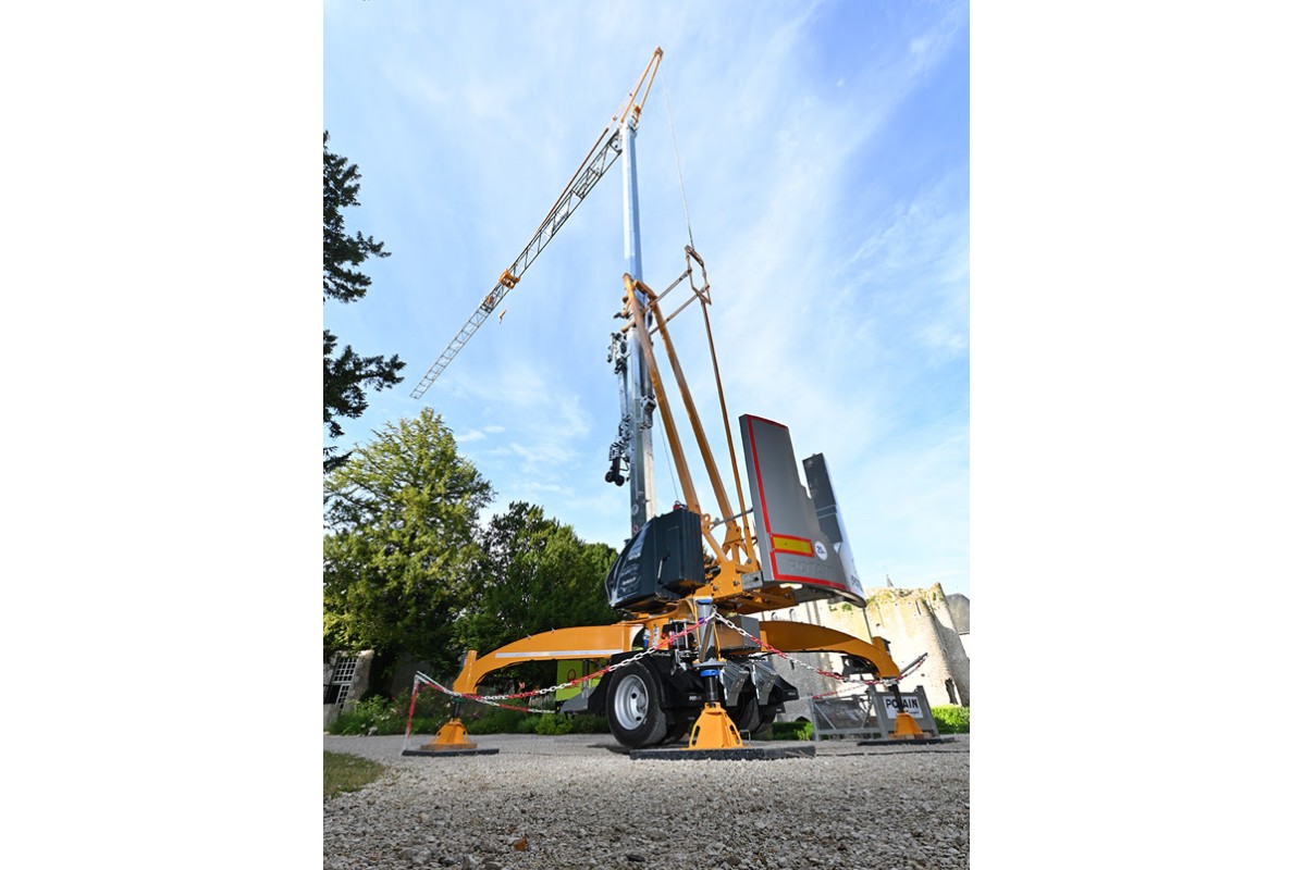 Manitowoc introduces new Potain Igo M self-erecting crane at Batimat in Paris