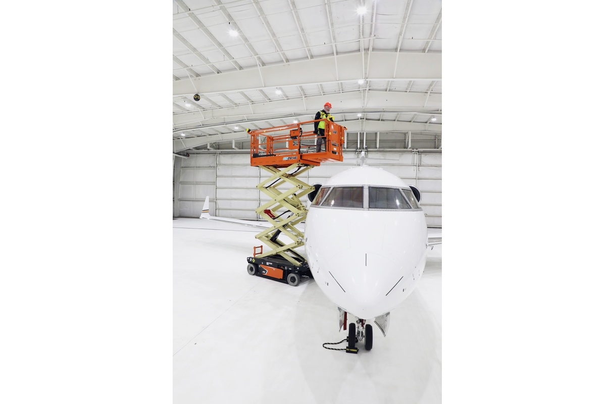 JLG ES2646 with Aviation Package