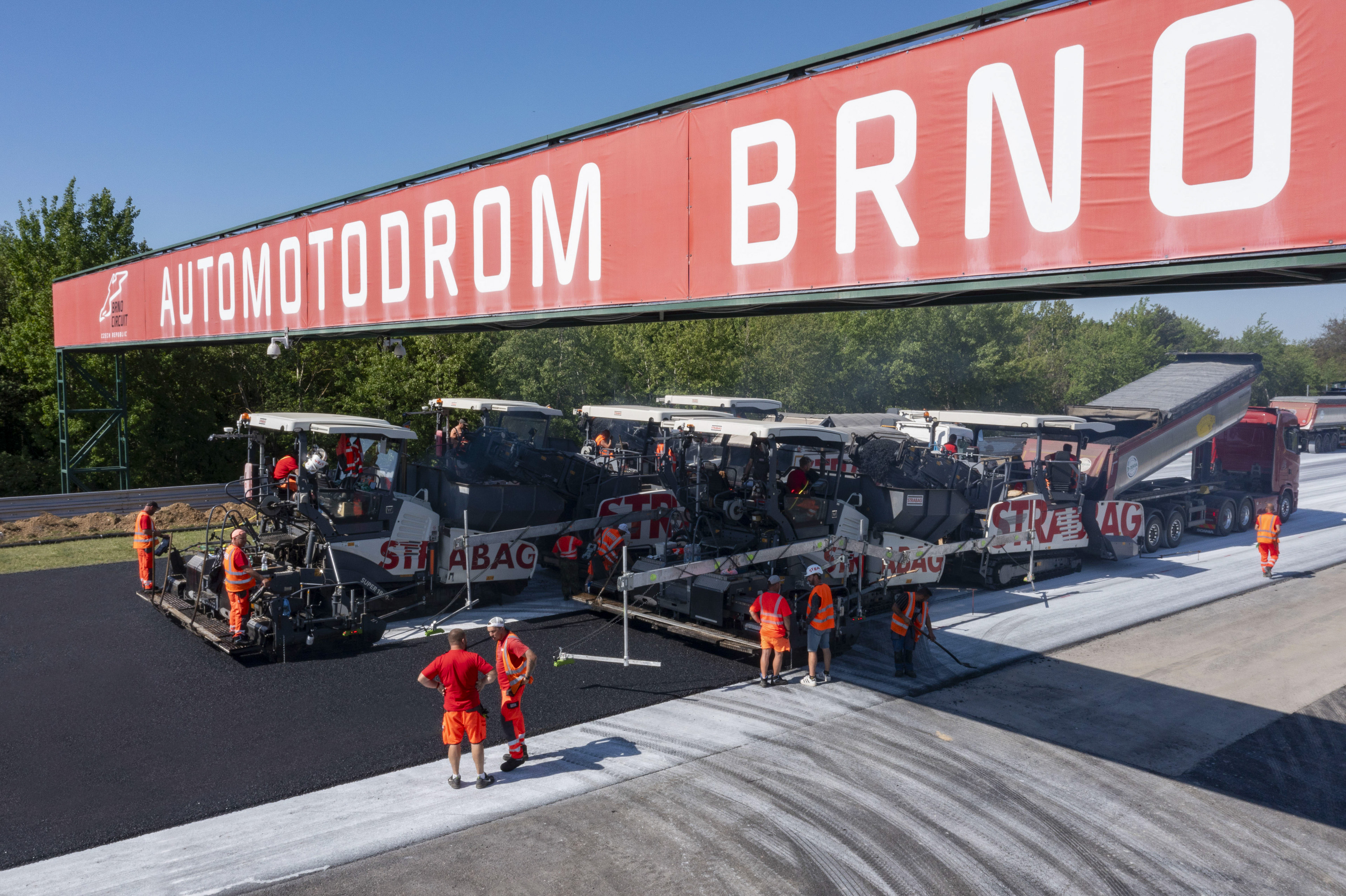 Highest performance for a motorsport racetrack 