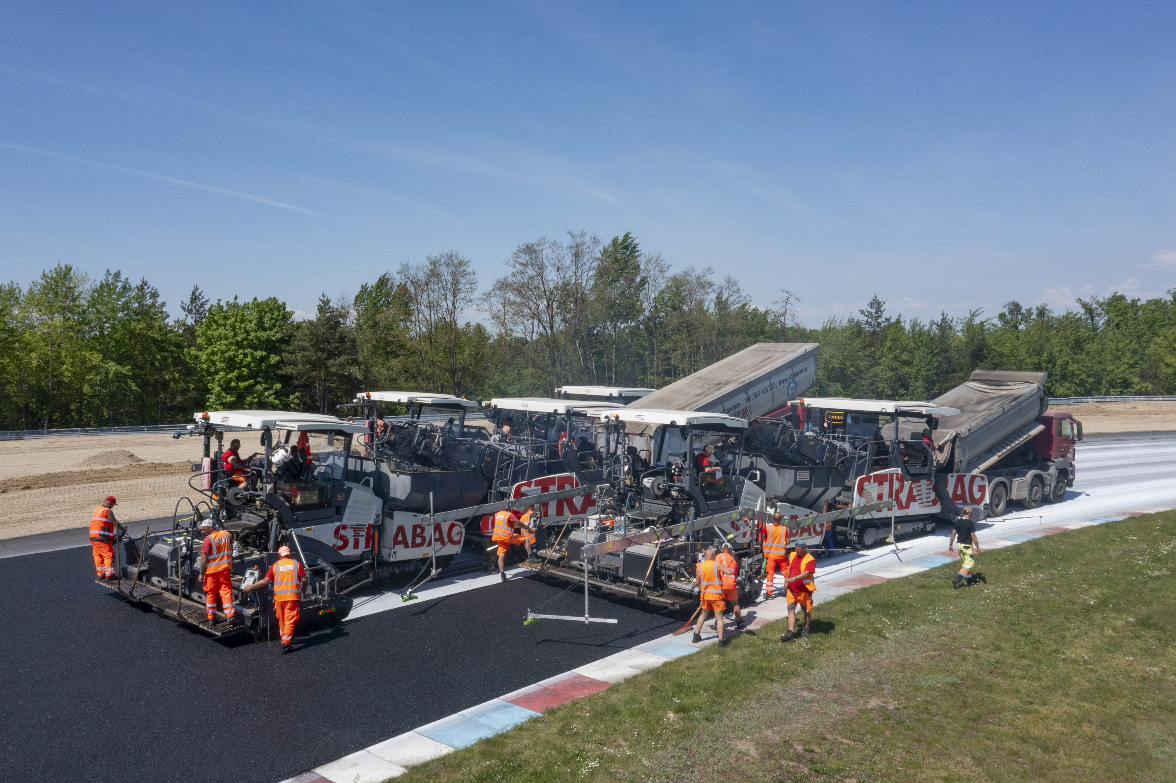 Highest performance for a motorsport racetrack