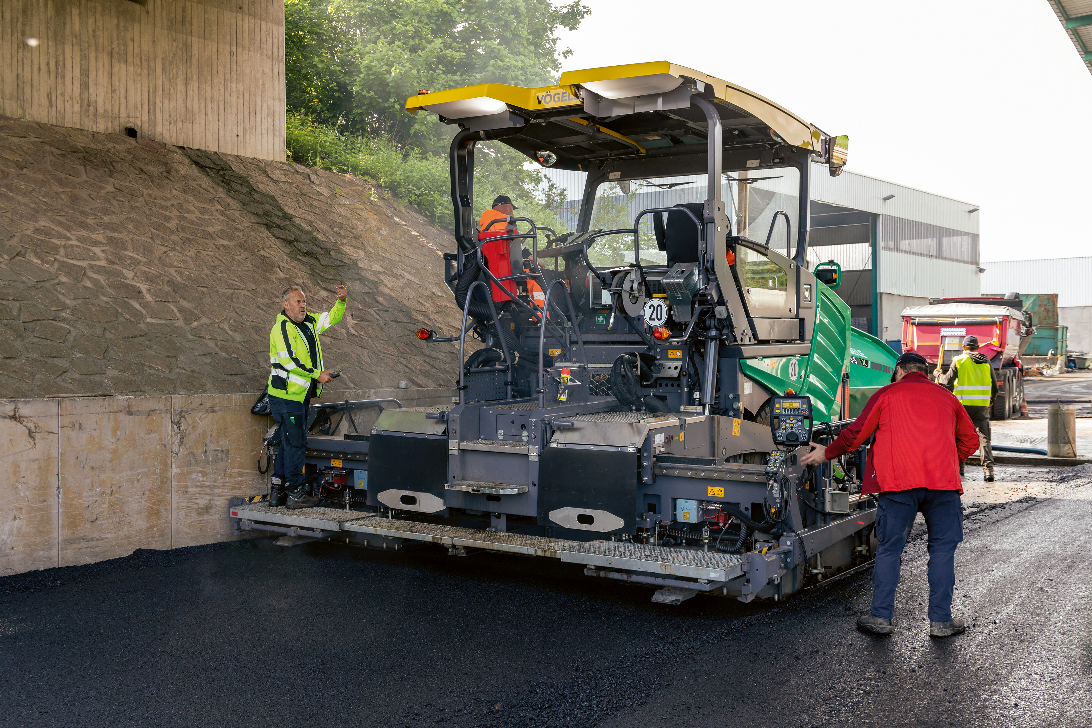 The new generation SUPER 1803-5 X paver
