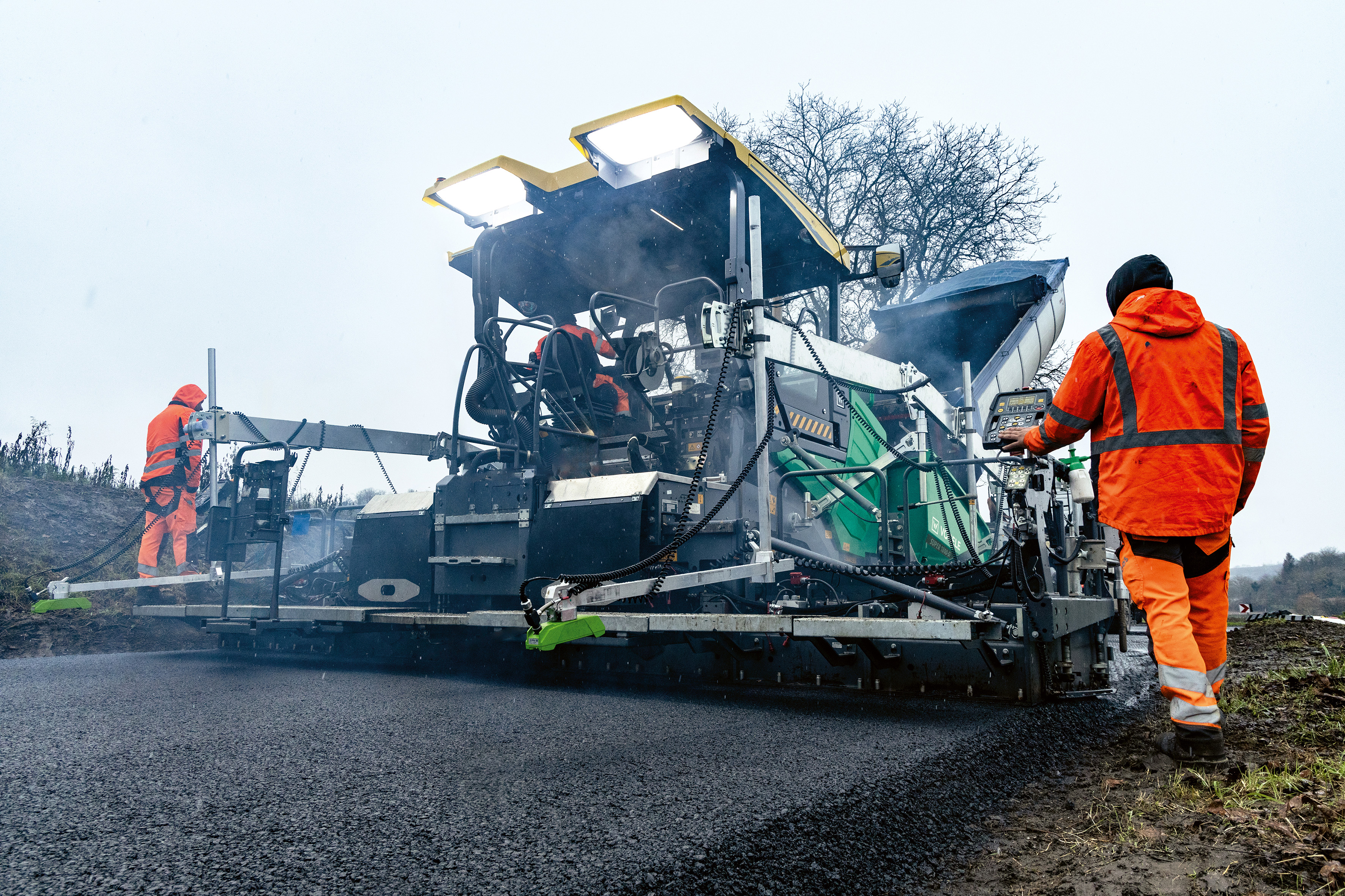 The new Dash 5 road paver proves itself in wind and weather