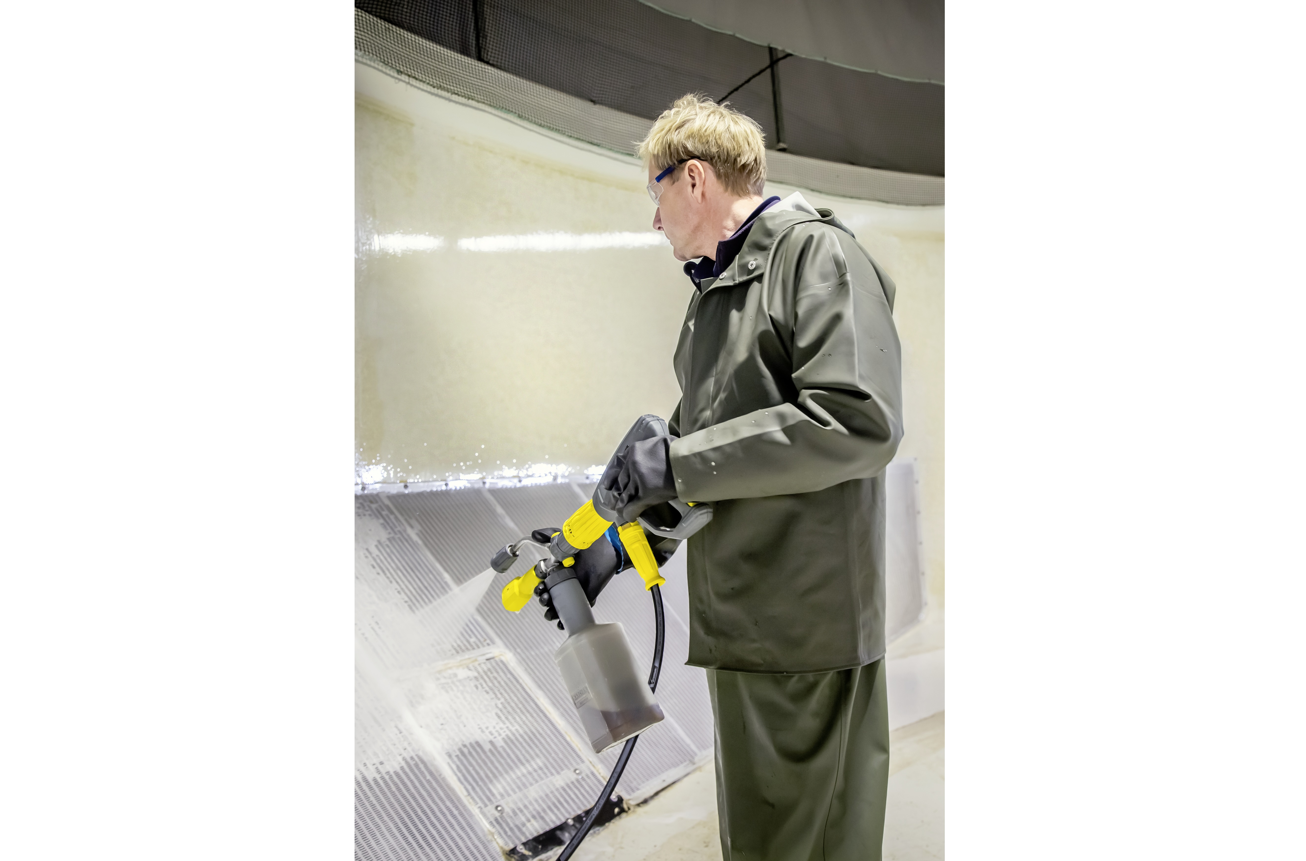 The high-pressure cleaner accessory is suitable not only for cleaning vehicles, but is also used for numerous applications in the agricultural sector.  
