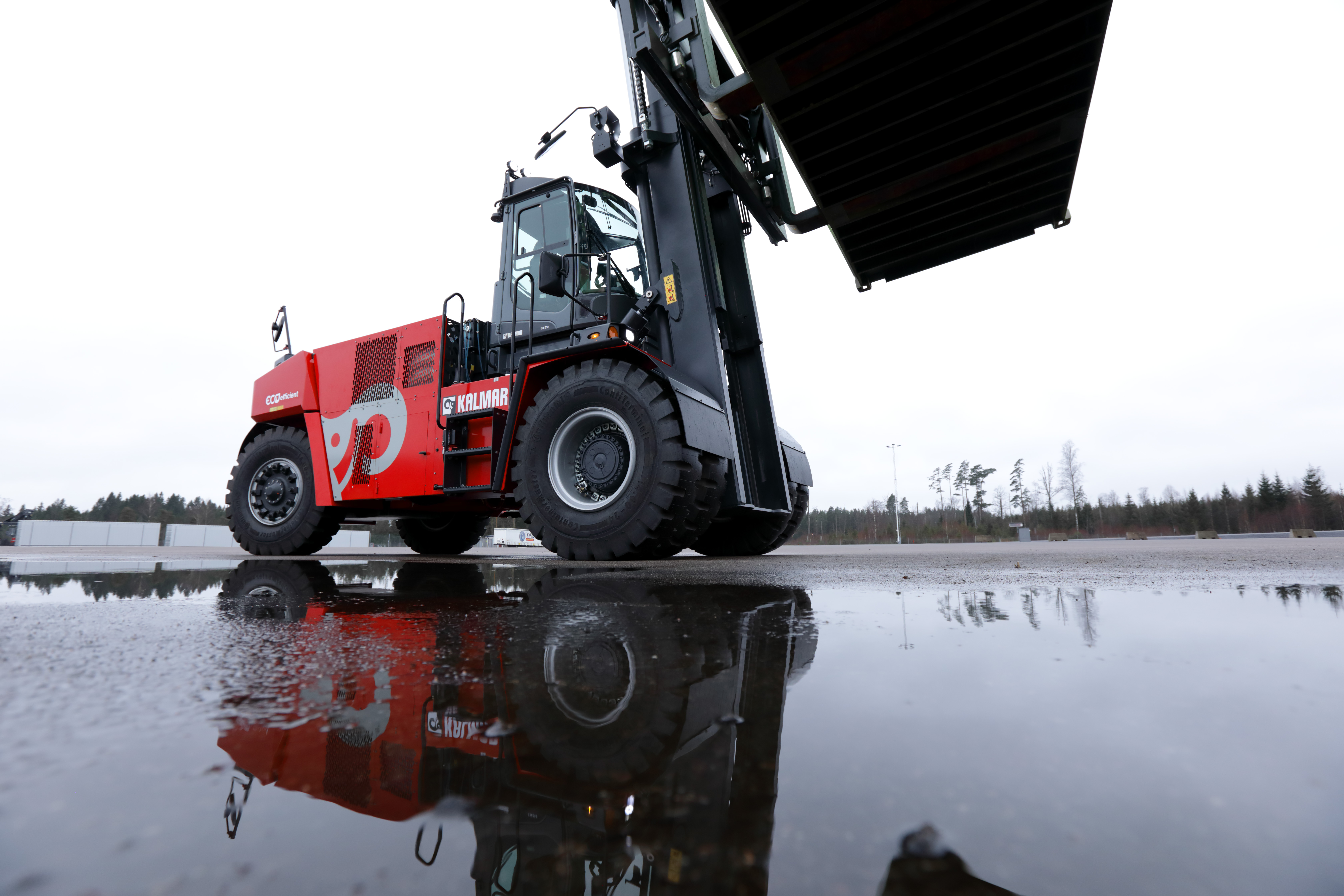 Kalmar Electric Heavy Forklift 18-33 ton