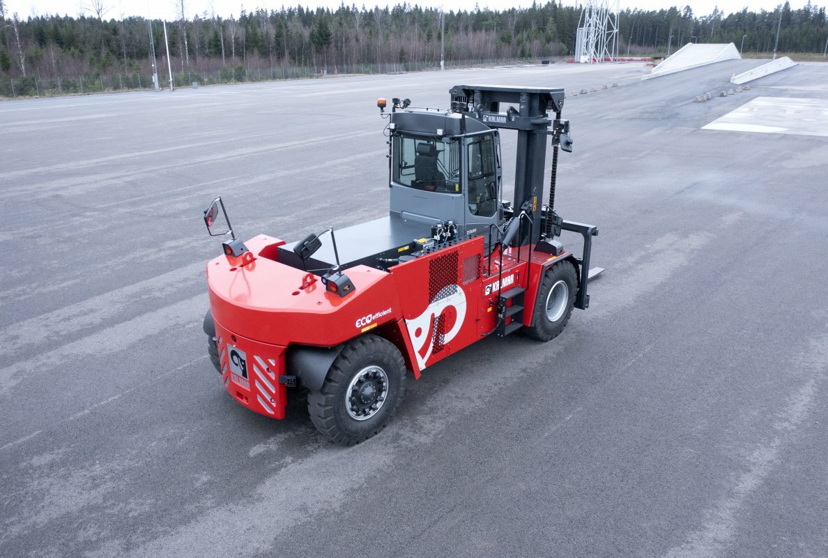  Kalmar Electric Heavy Forklift 18-33