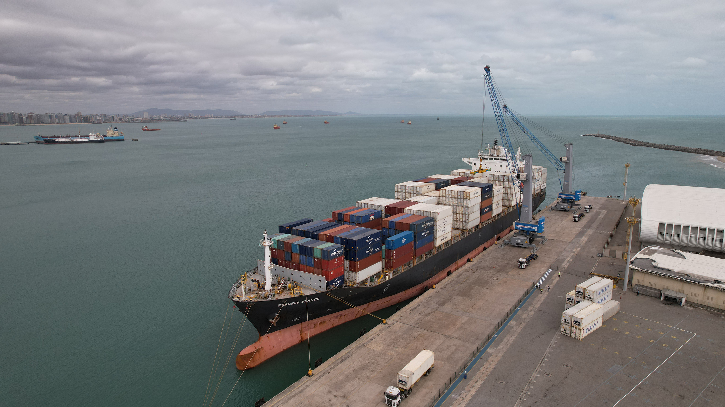 Konecranes delivers two Generation 6 mobile harbor cranes to port expansion project in Brazil