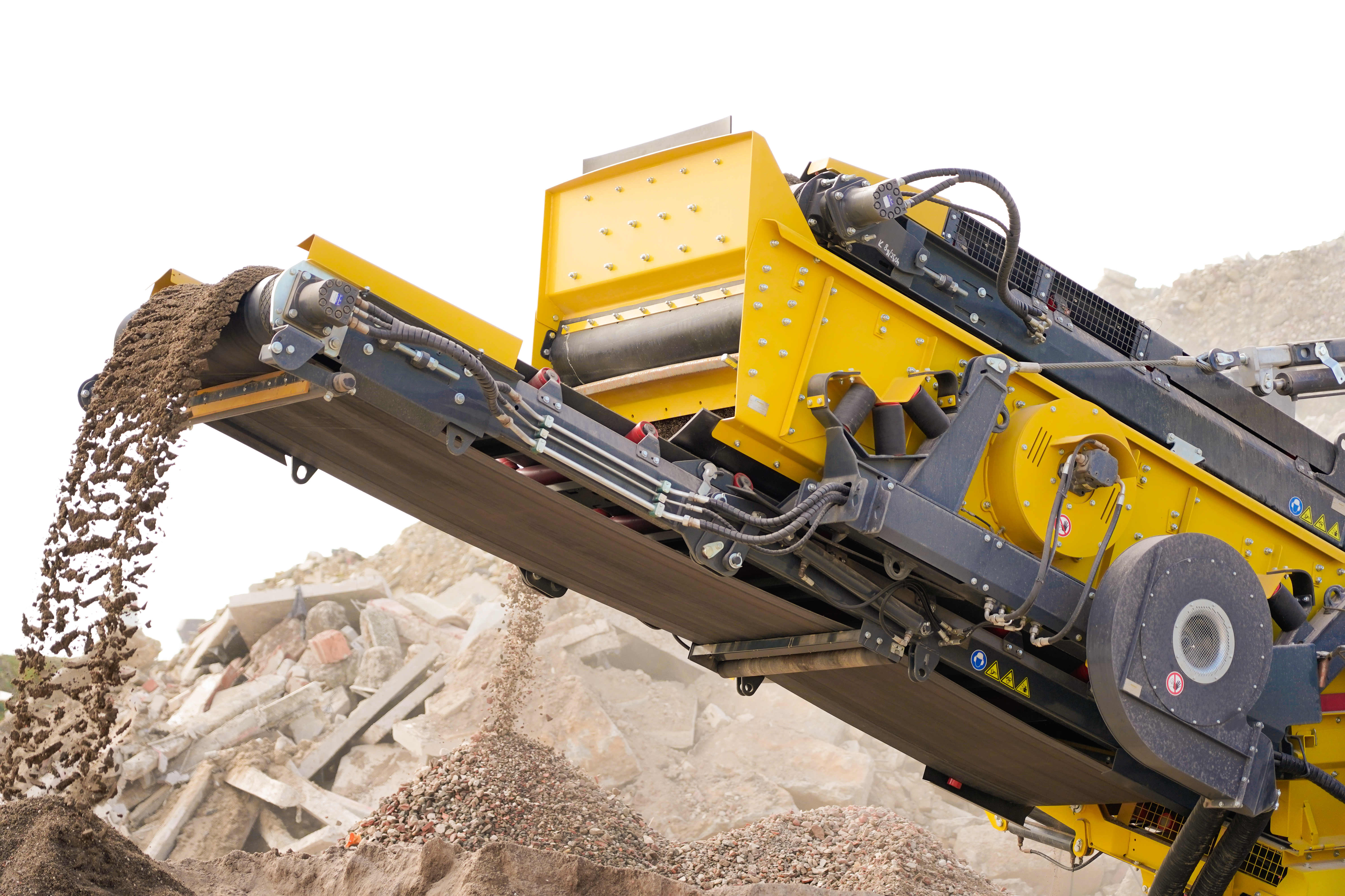 The R3 impact crusher with the new double deck after screen and wind sifter.