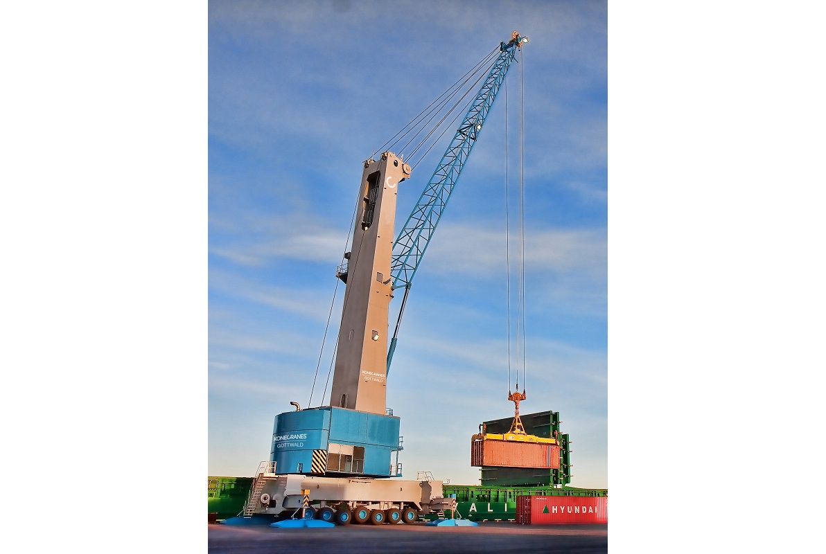 Konecranes Gottwald Model 6 Mobile Harbor Crane in container handling operation