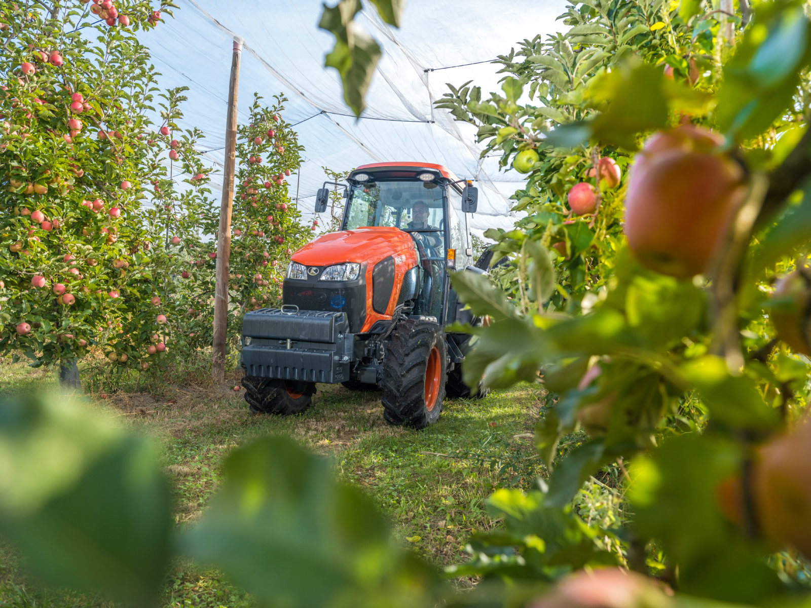 Kubota introduces the new specialists - M5002 Narrow - the new generation of narrow-track tractors