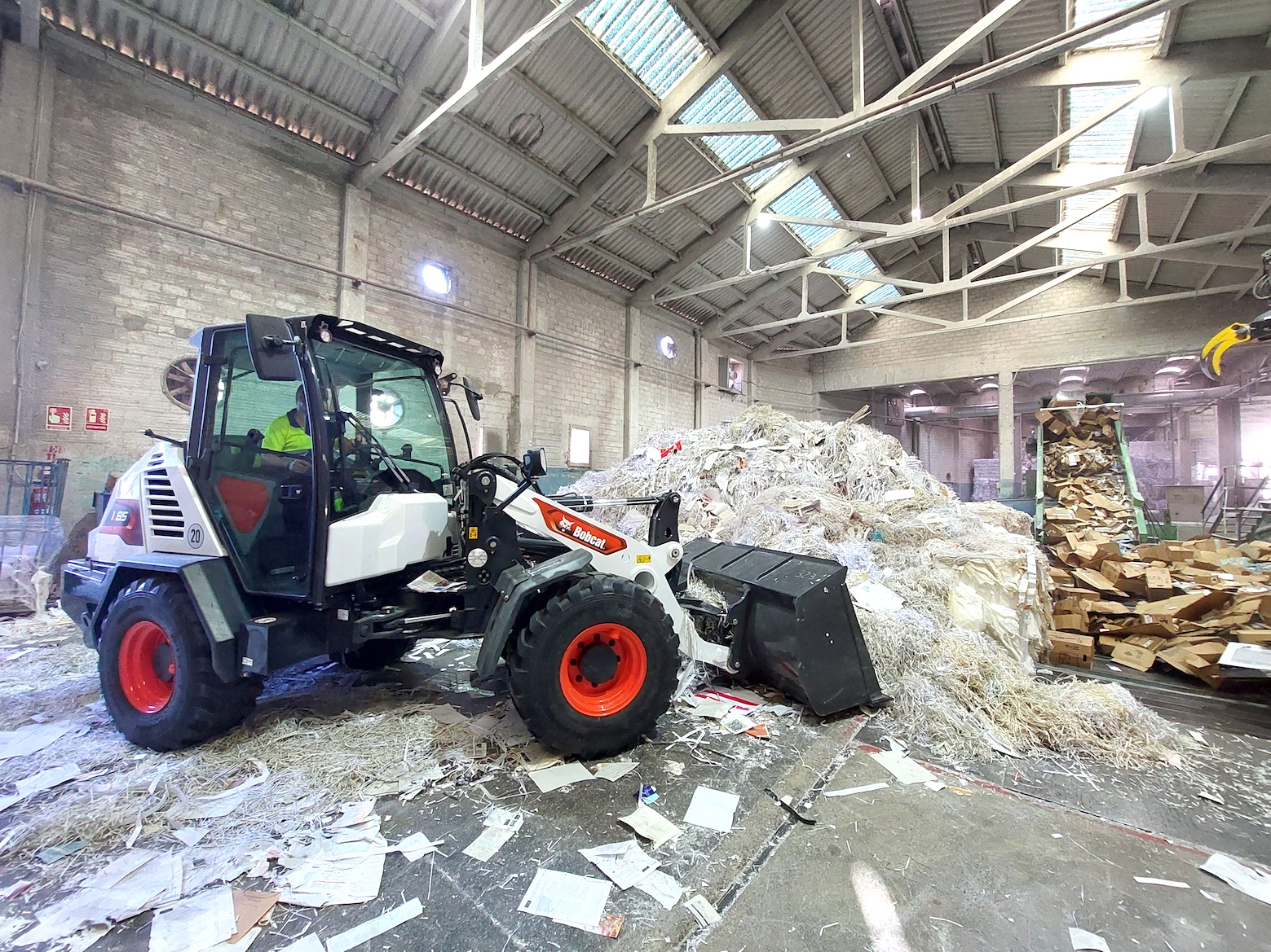 New Bobcat L85 Wheel Loader for Optimal Paper Recycling