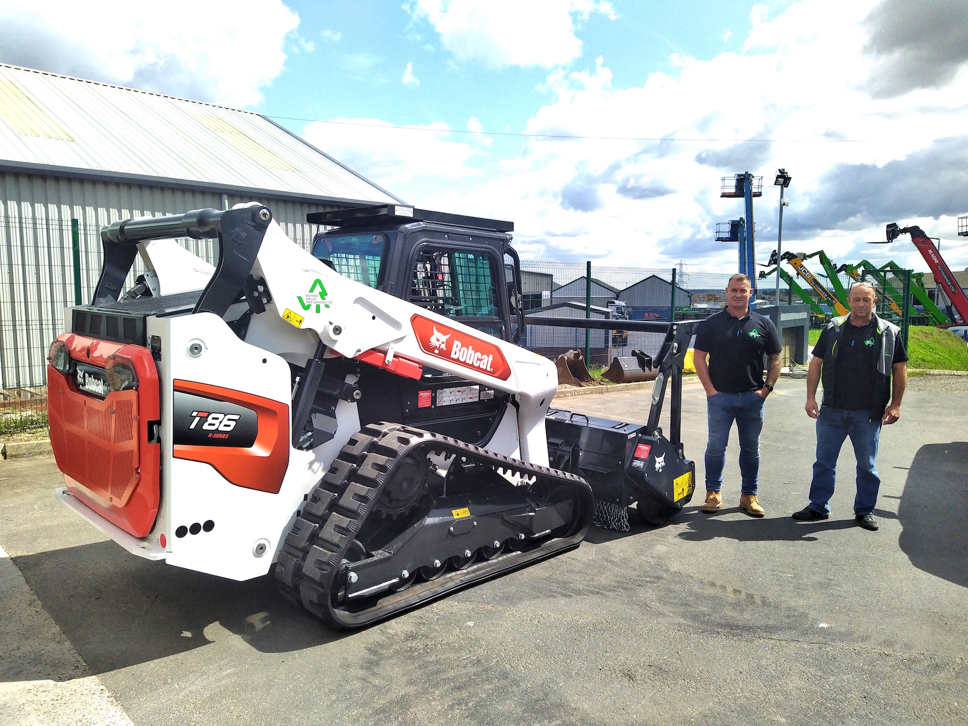 from l to r - Steve Smith and Carl Chadburn of Rother Valley Tree Services Ltd.