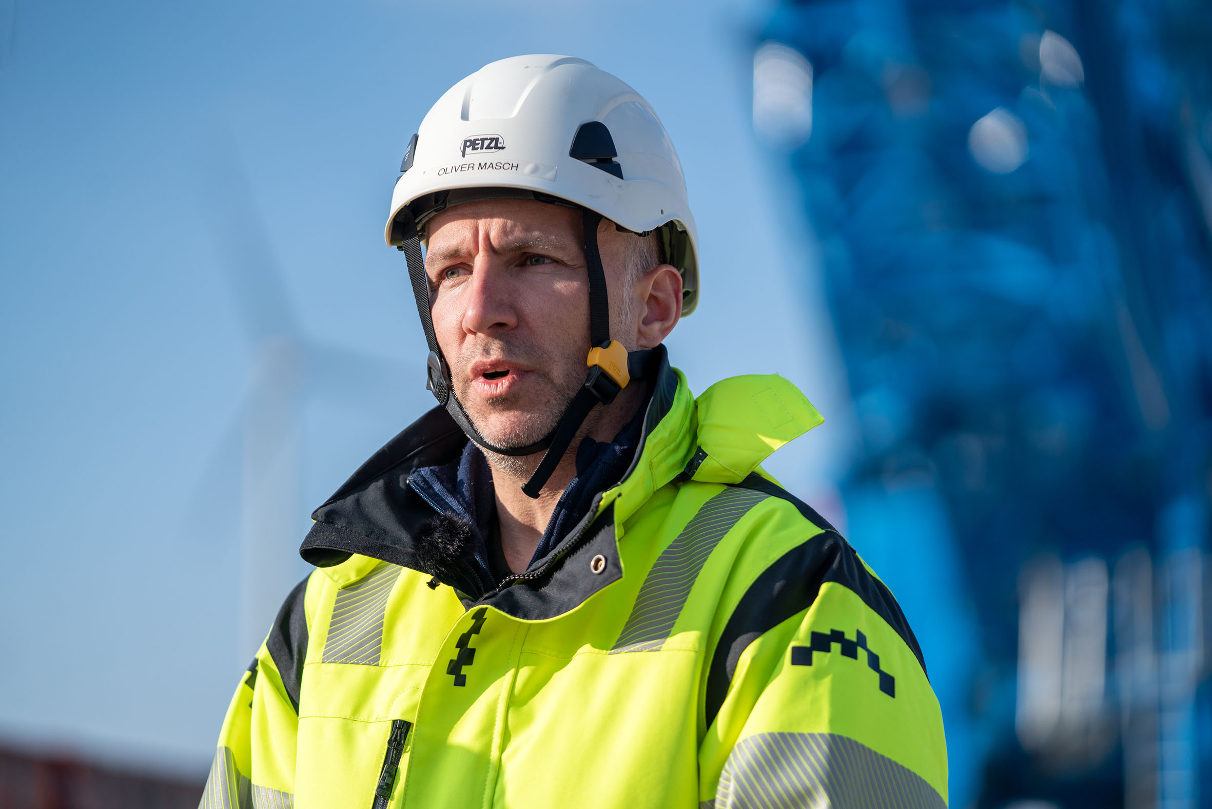 Crane speed counts when short time frames are available – the fast operating speed of the LR 11000 with V-Frame and  VarioTray is decisive for Oliver Masch, Enercon’s General Project Manager. 