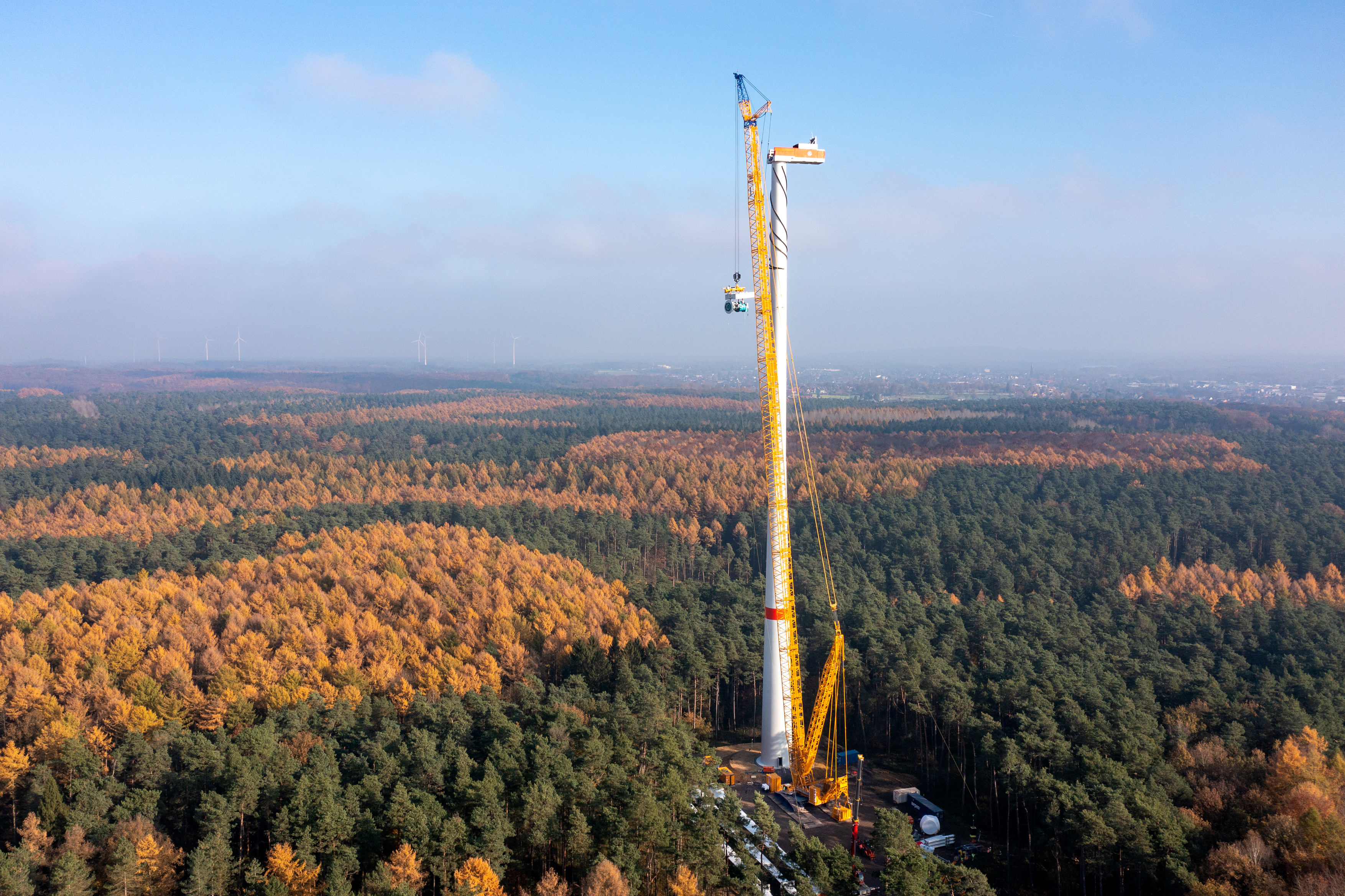 First use in Germany: The new LR 1700-1.0 proves itself in a wind farm close to Düsseldorf, Germany