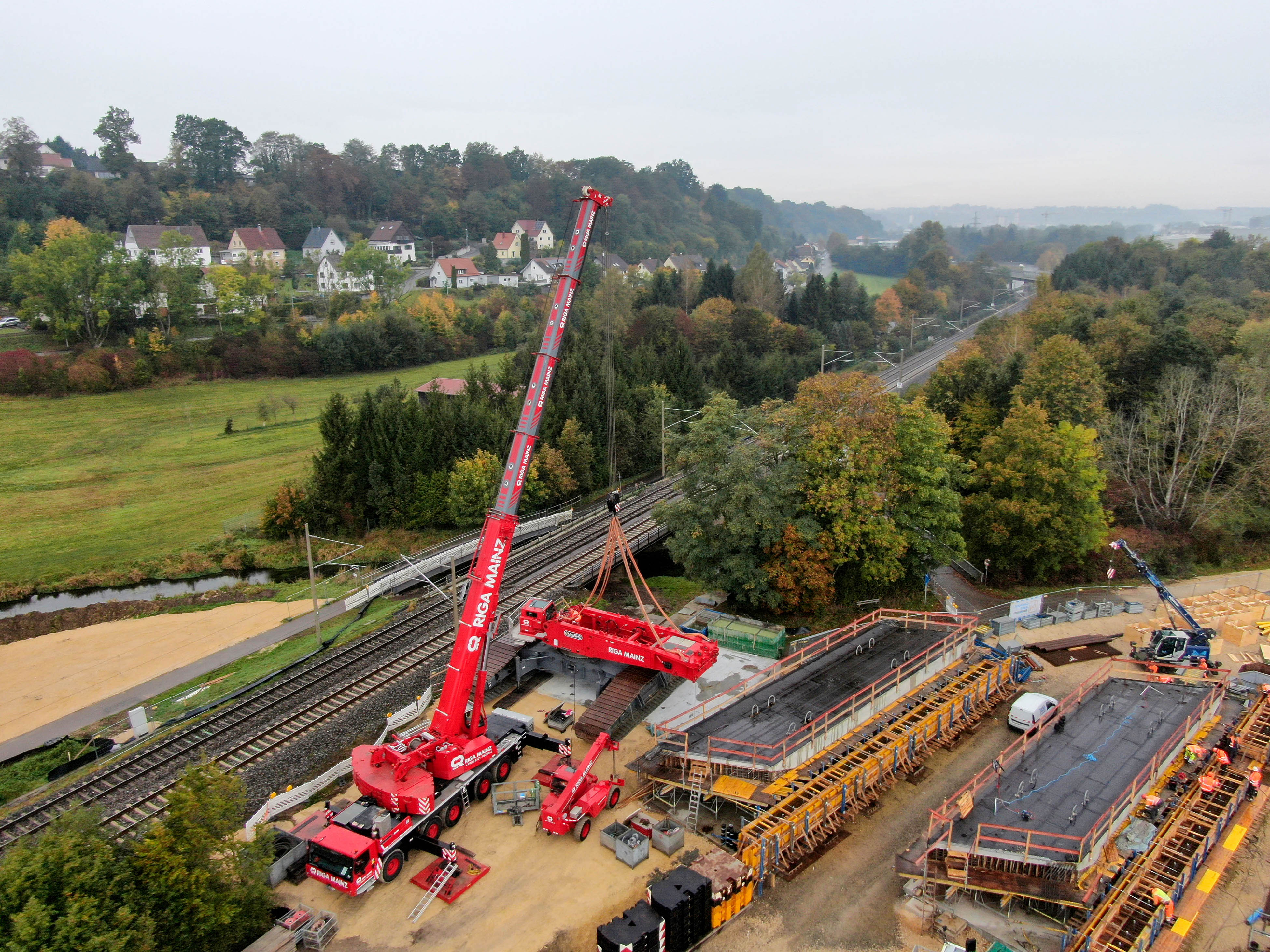 Riga Mainz used a Liebherr LTM 1230-5.1 for the assembly of the LR 1750/2.