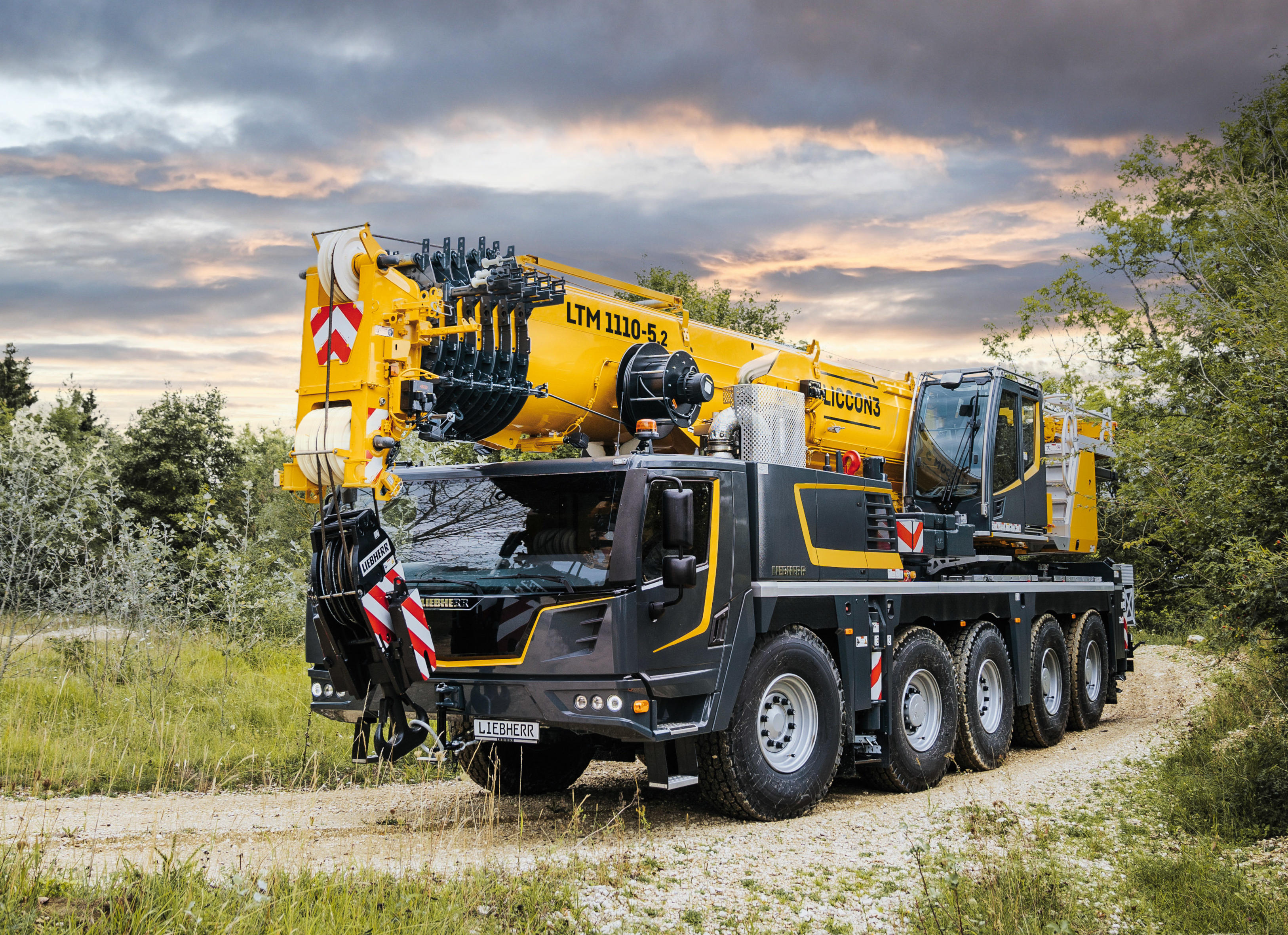 New design – the Liebherr LTM 1110-5.2 mobile crane features the very latest crane technology with a new look.