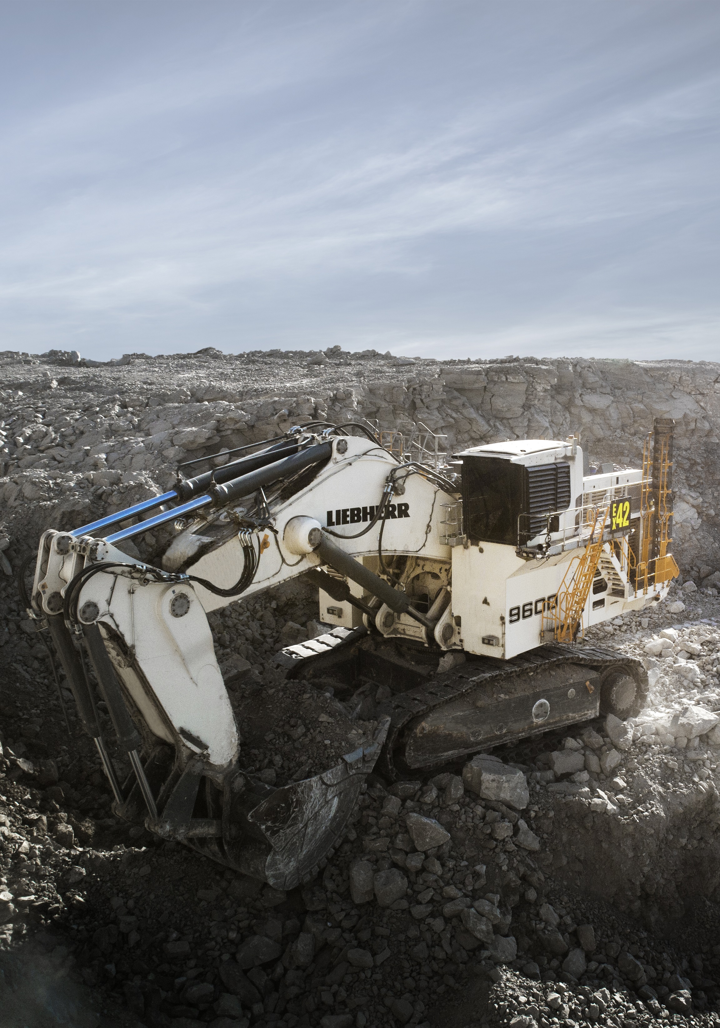 liebherr r9600 excavator