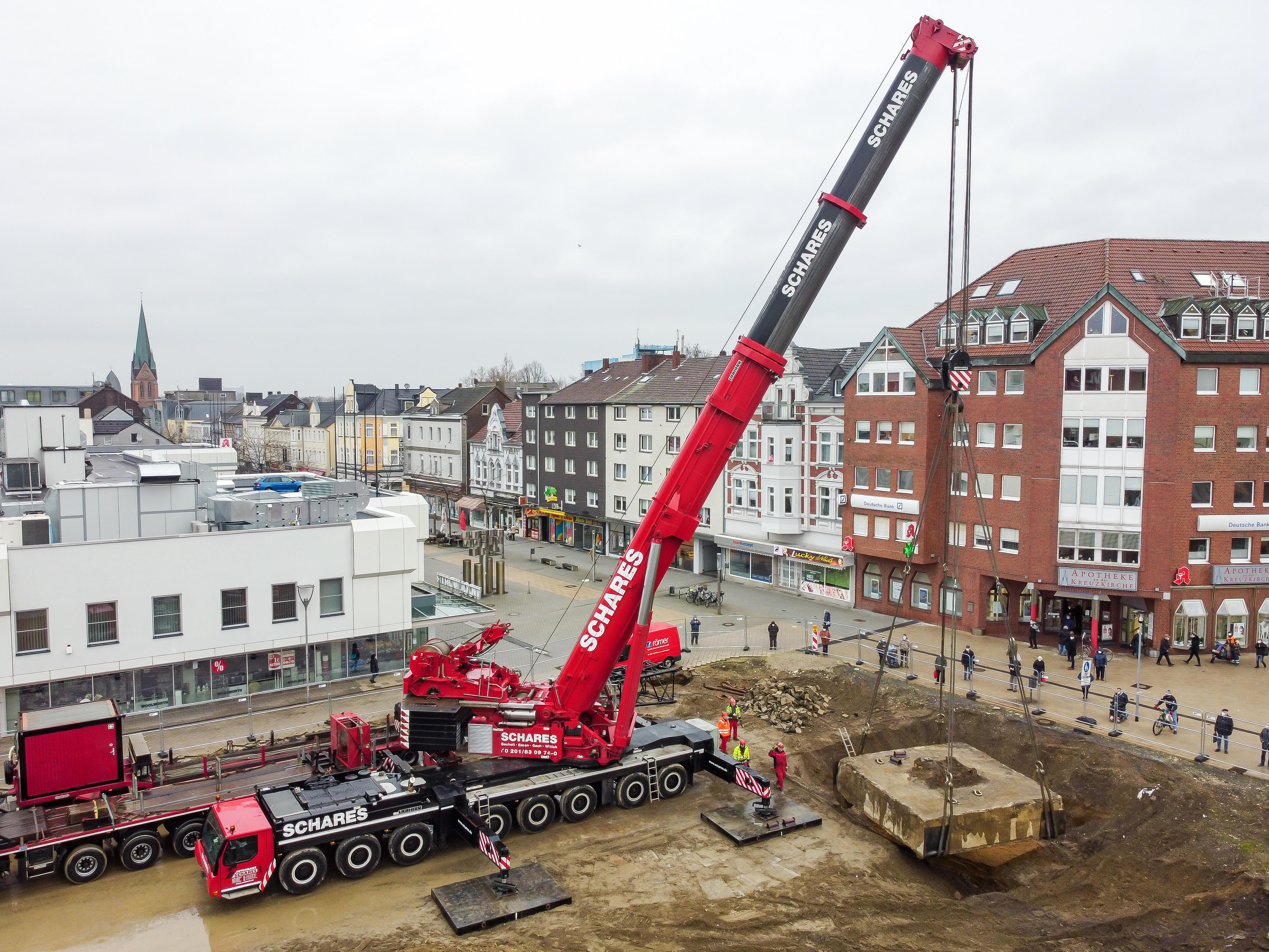 Heavyweight – The 30-year-old concrete colossus weighs in at a massive 104 tonnes.