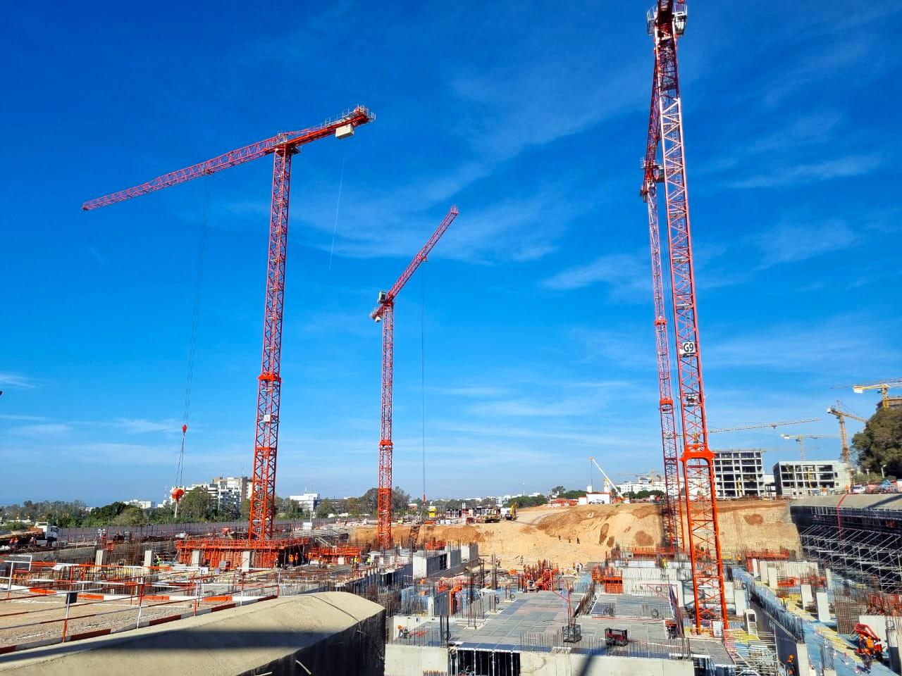 Manitowoc and Promat cranes