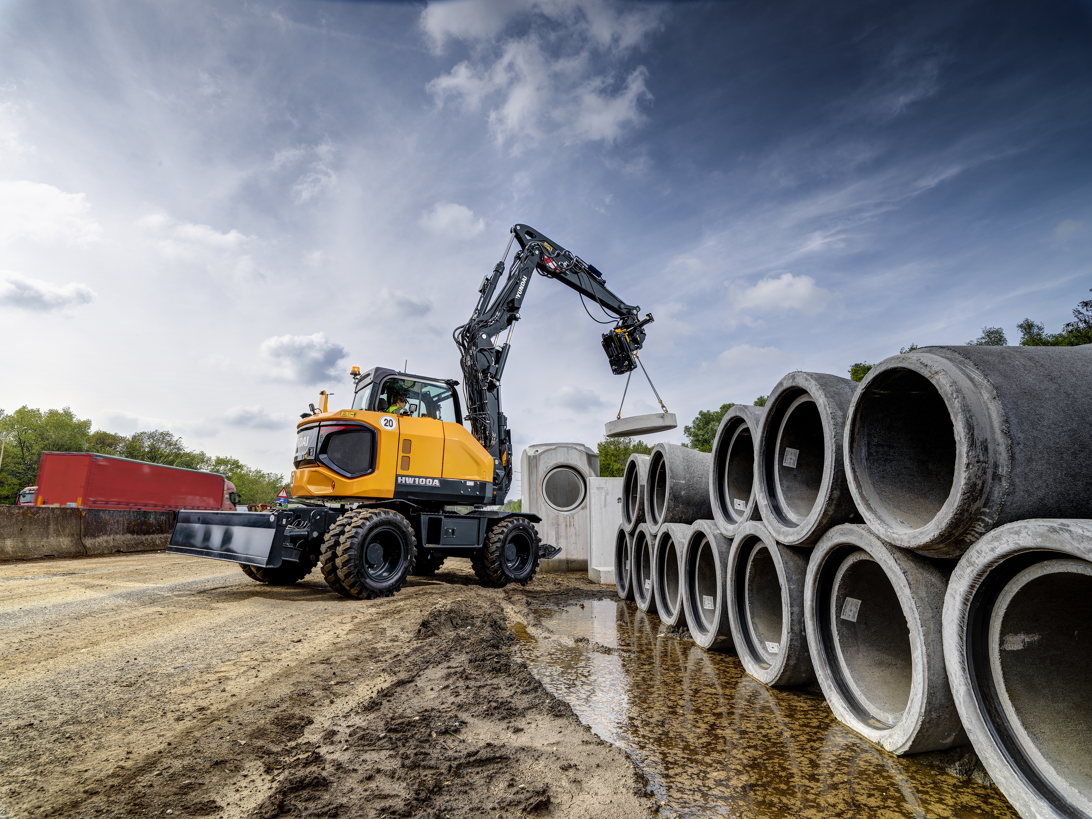 Hyundai HW100A tailswing