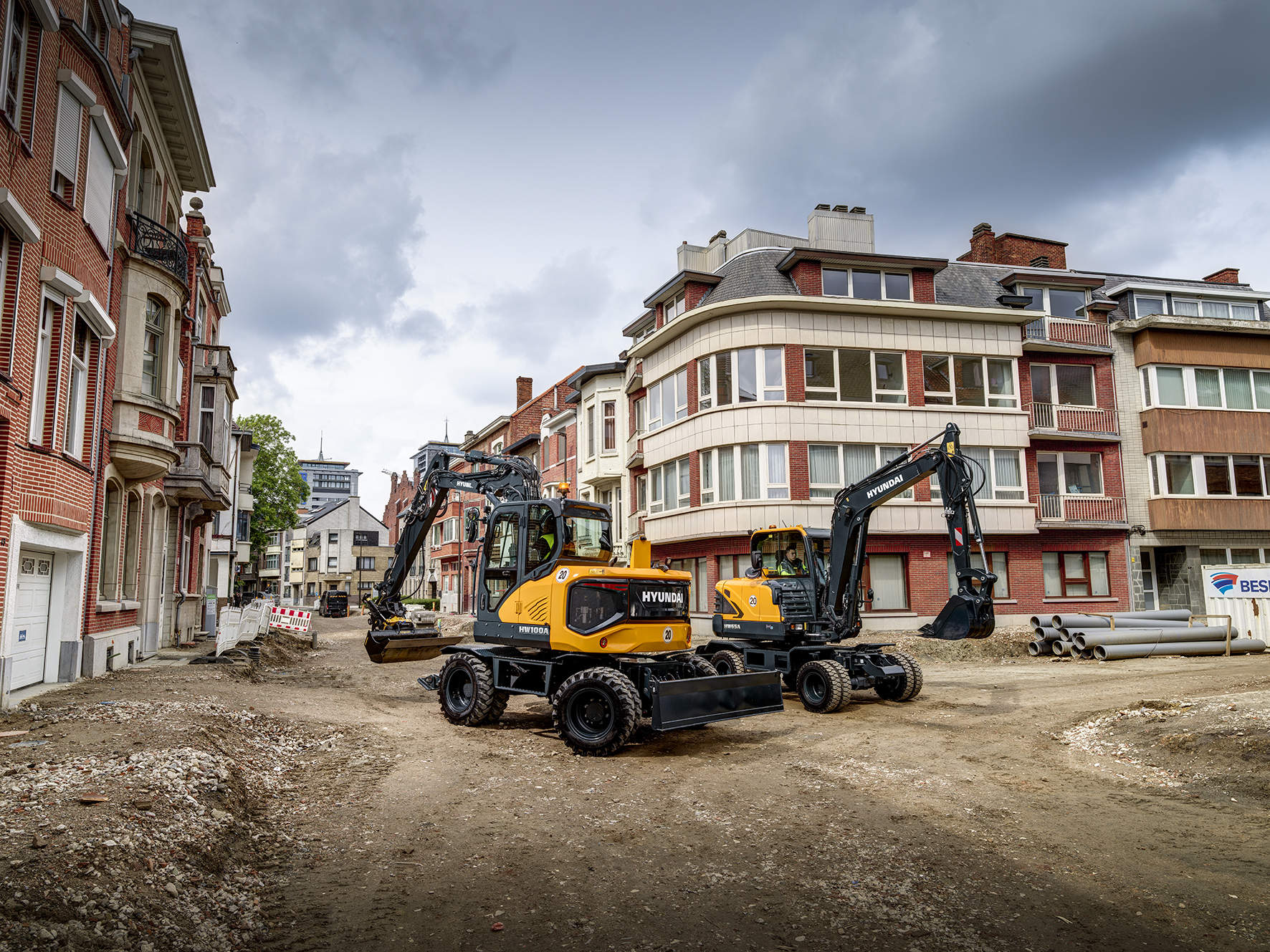 Hyundai HW100A
