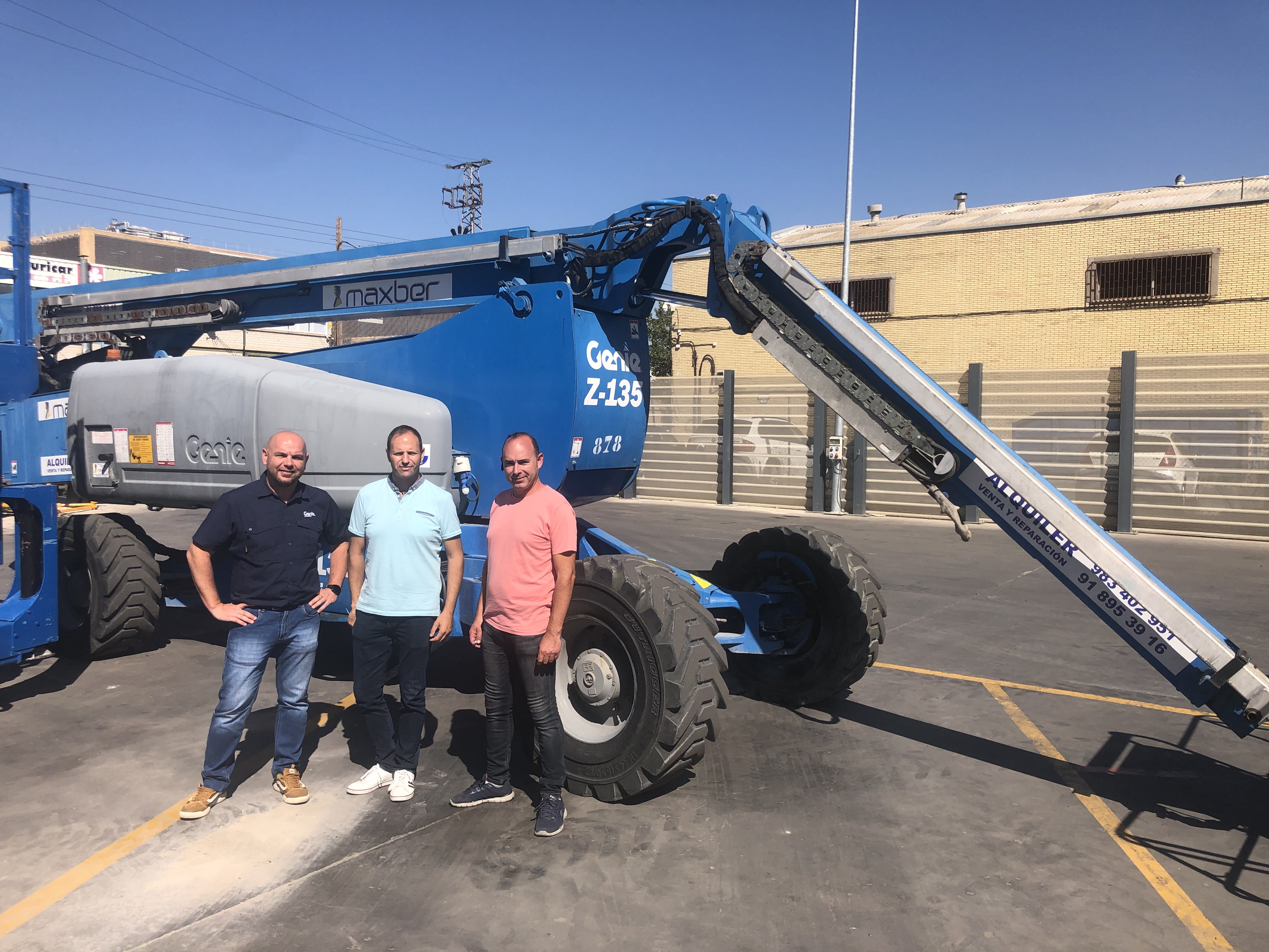 From left to right:  David Gómez, Genie Technical Services Manager in Spain and Portugal, Bernardo Raúl Gómez, Maxber General Manager and Adolfo De Diego, Technical Services Manager Maxber.