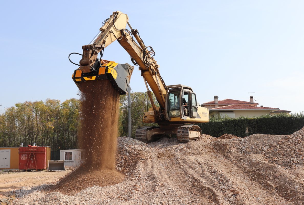 MB Crusher MB-HDS523 